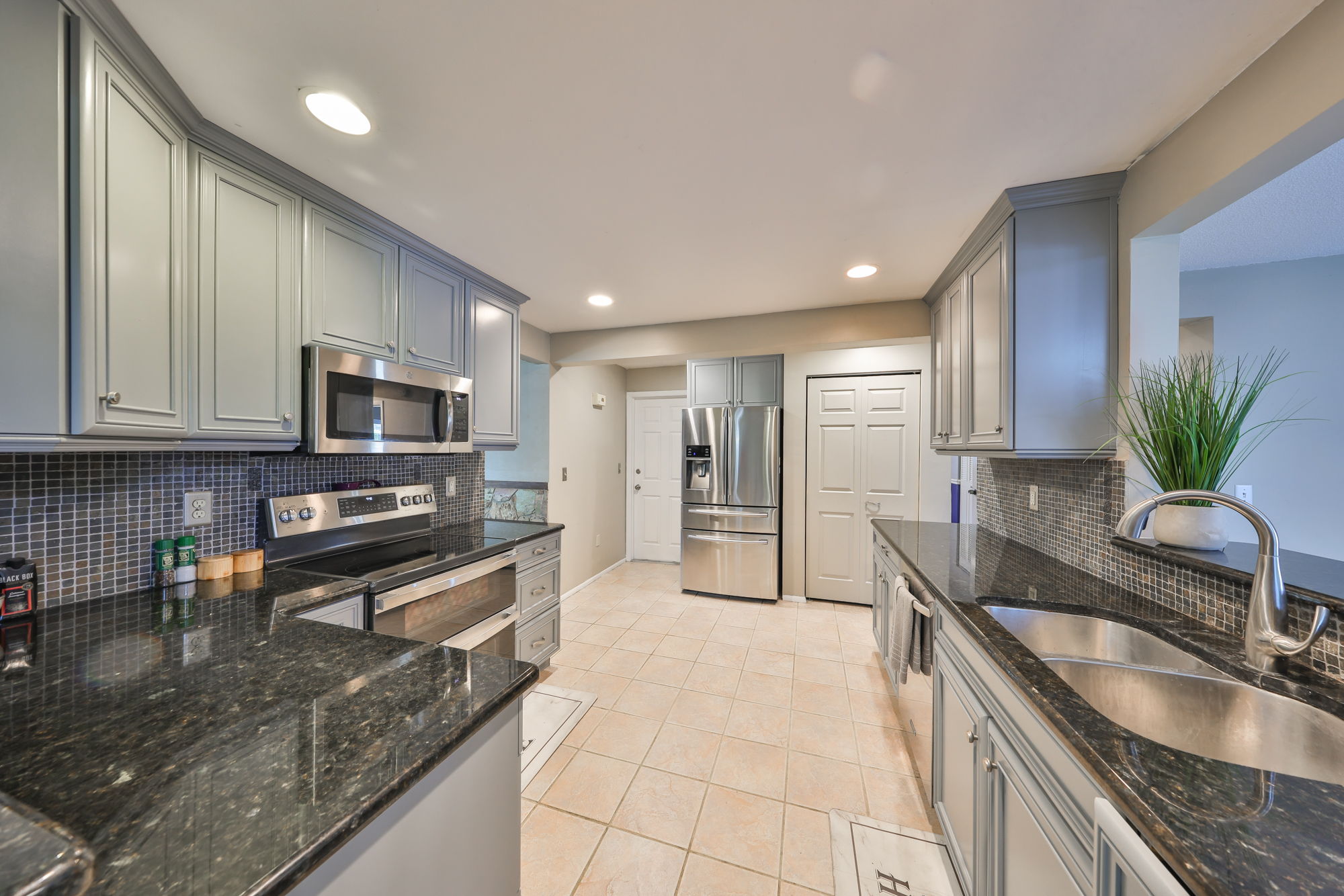 Seminole, Florida, 33772, United States, 4 Bedrooms Bedrooms, ,2 BathroomsBathrooms,Residential,For Sale,2013302