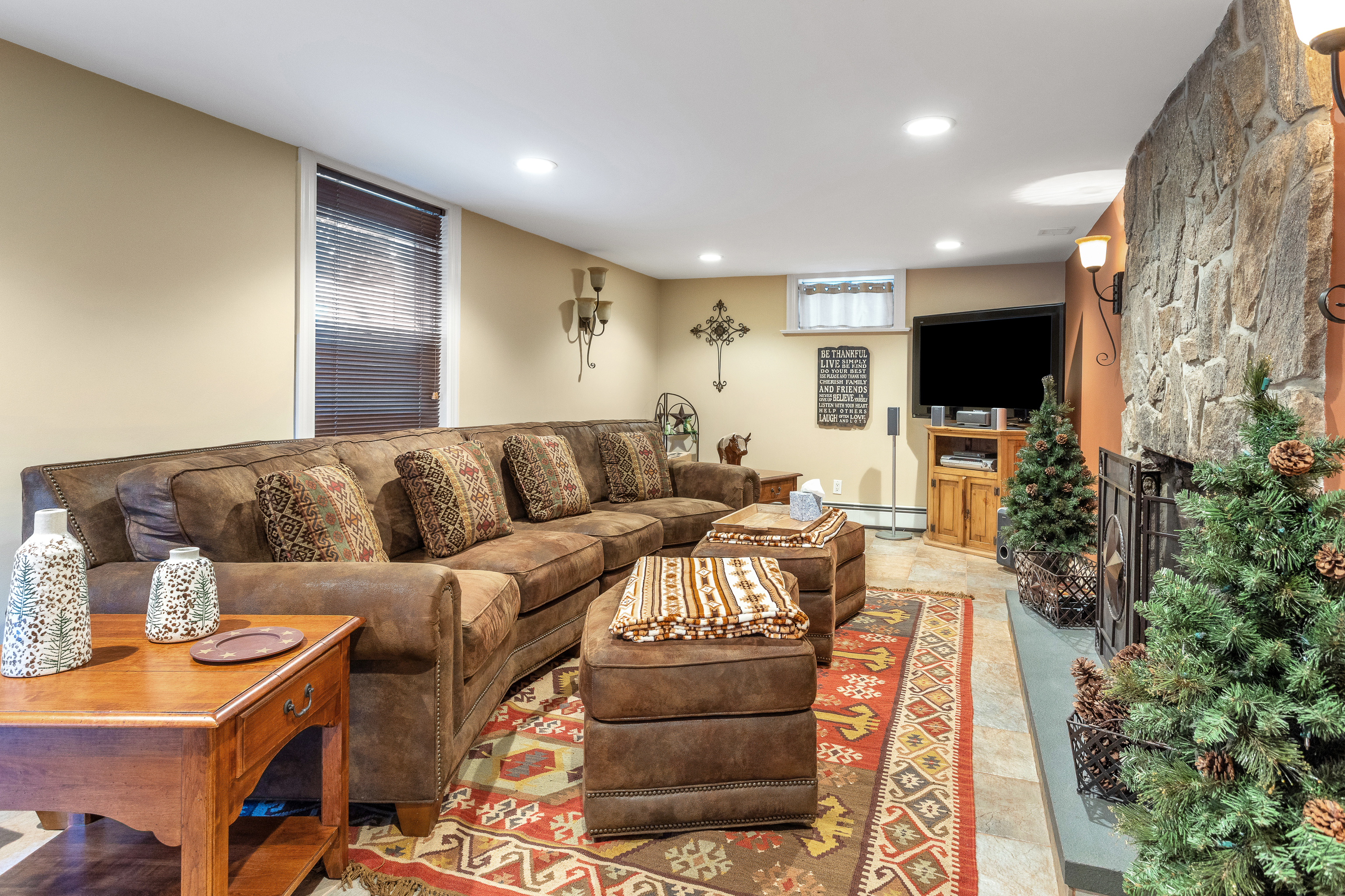 Stamford, Connecticut, 06905, United States, 2 Bedrooms Bedrooms, ,3 BathroomsBathrooms,Residential,For Sale,1987765