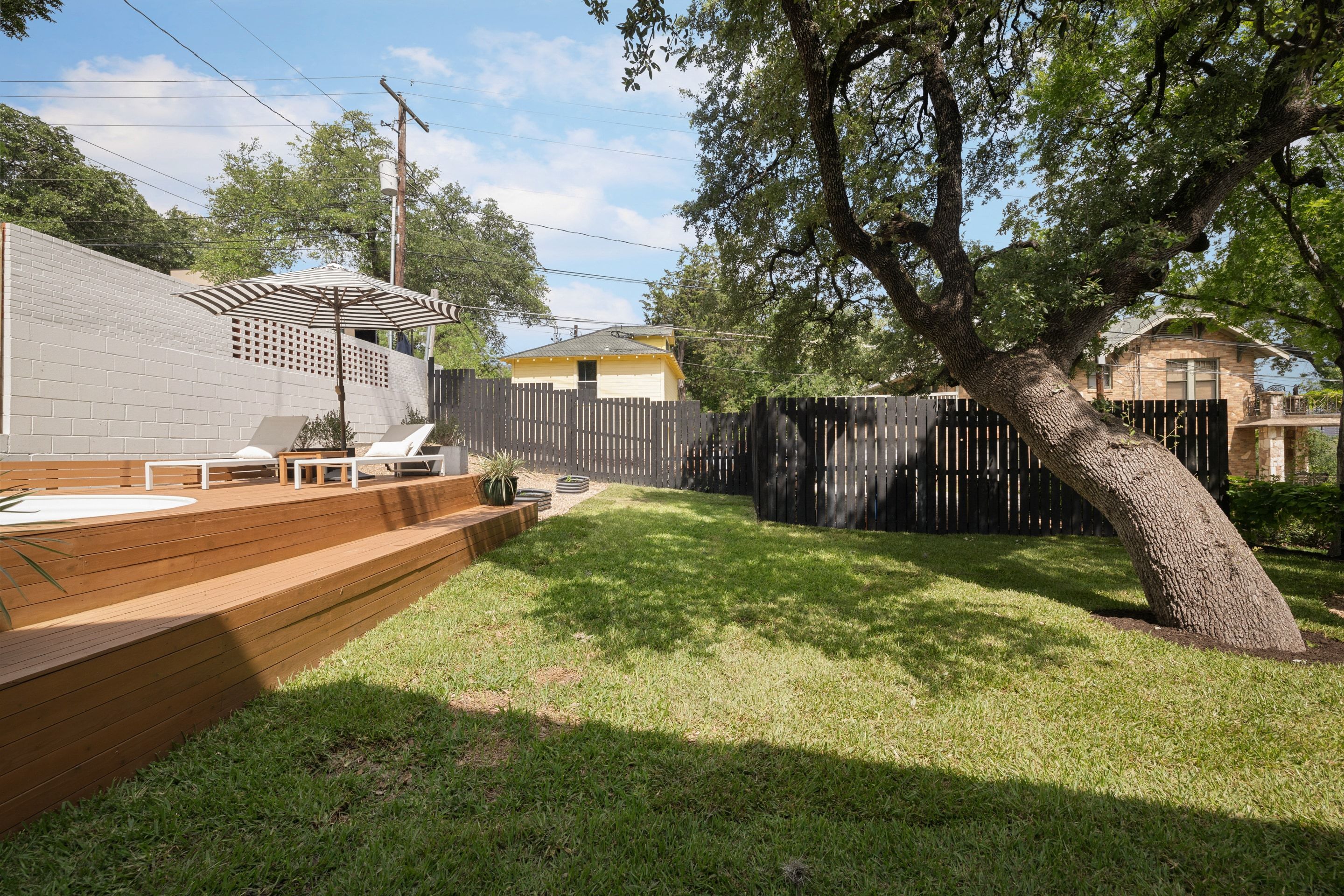  Reimagined Travis Heights Bungalow with Downtown Views - 物件實景
