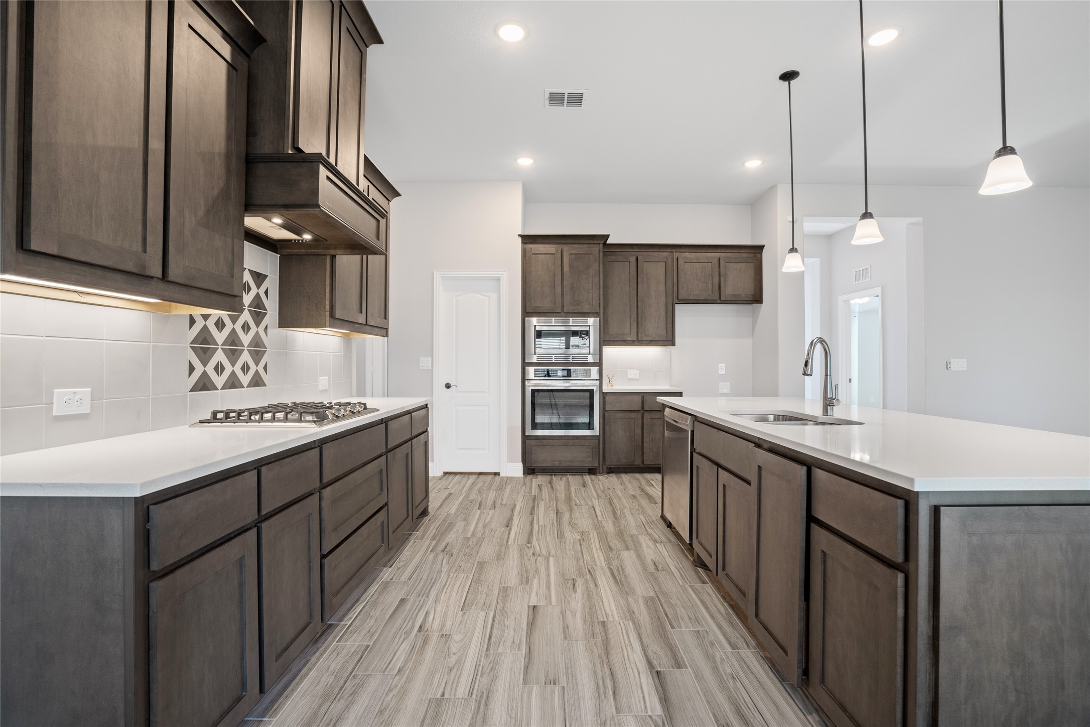 Melissa, Texas, 75454, United States, 4 Bedrooms Bedrooms, ,3 BathroomsBathrooms,Residential,For Sale,1805586