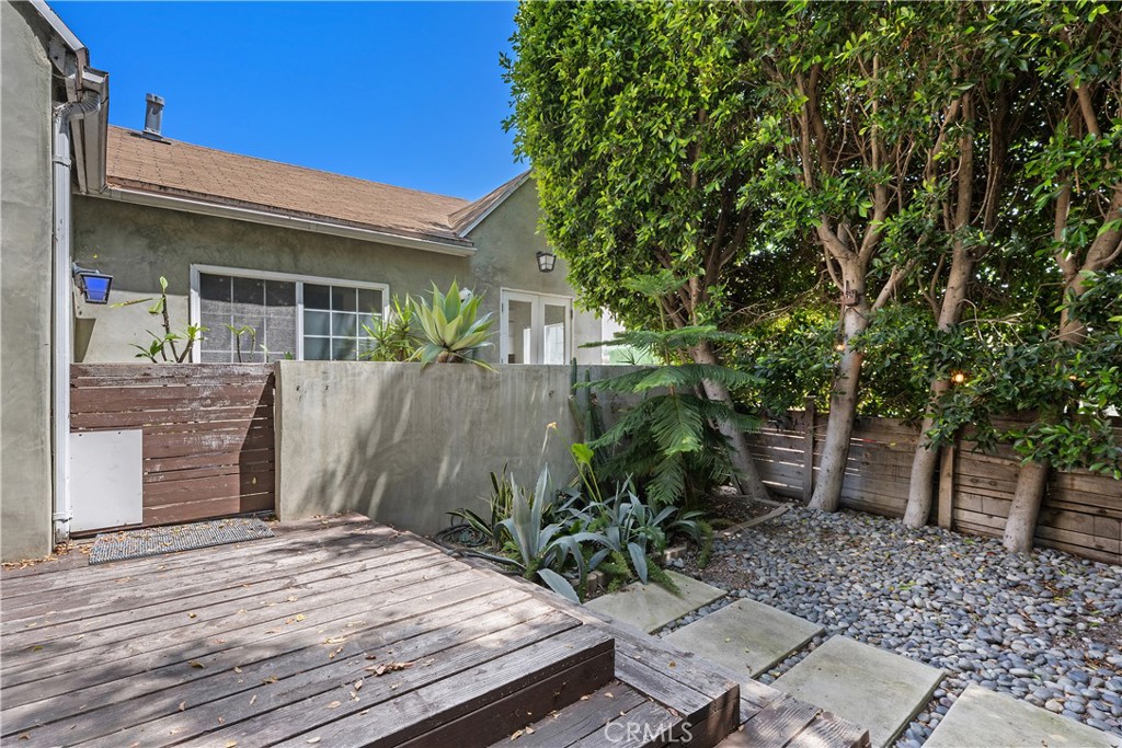 Los Angeles, California, 90034, United States, 3 Bedrooms Bedrooms, ,2 BathroomsBathrooms,Residential,For Sale,1866945