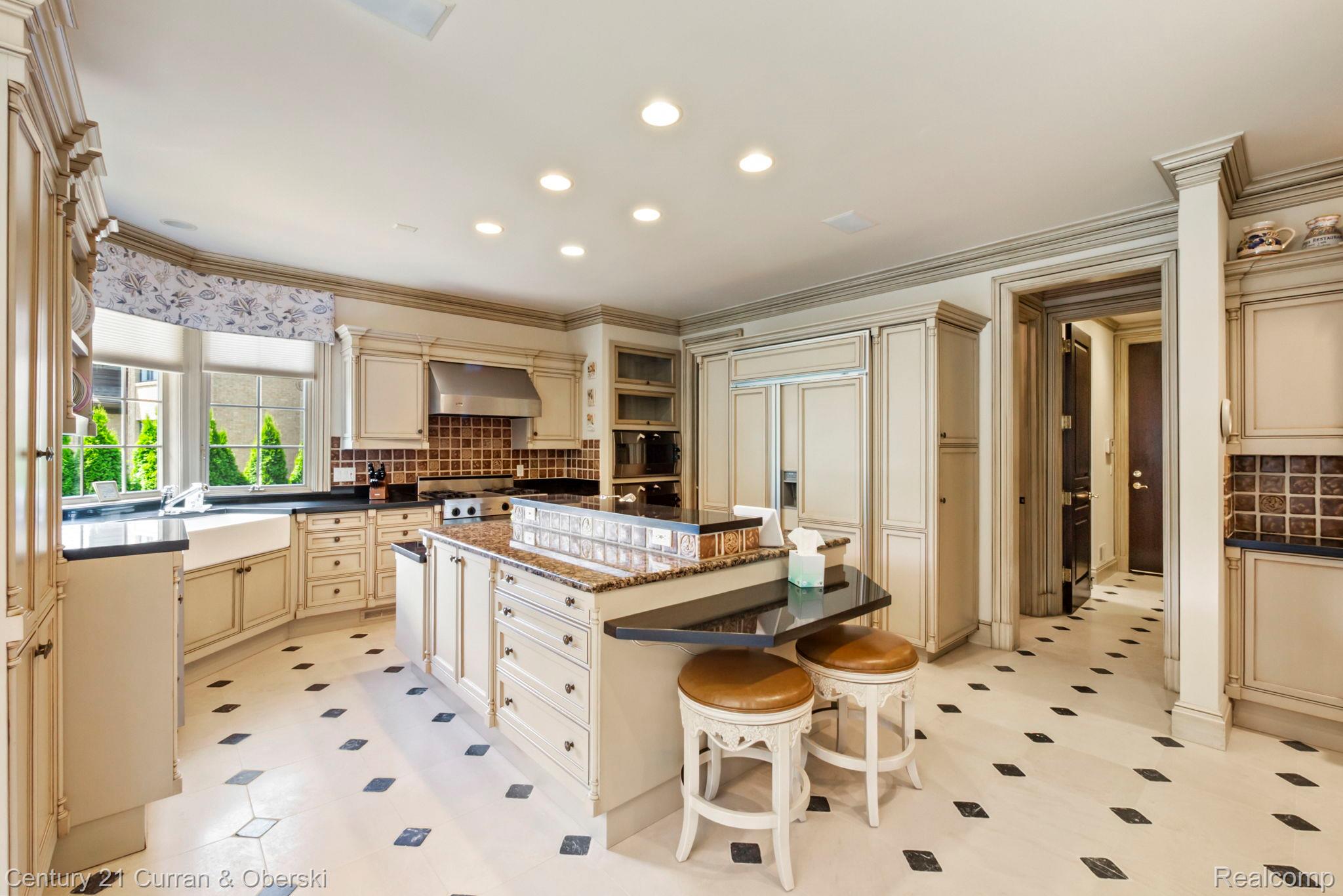 Northville, Michigan, 48168, United States, 5 Bedrooms Bedrooms, ,6 BathroomsBathrooms,Residential,For Sale,2023704