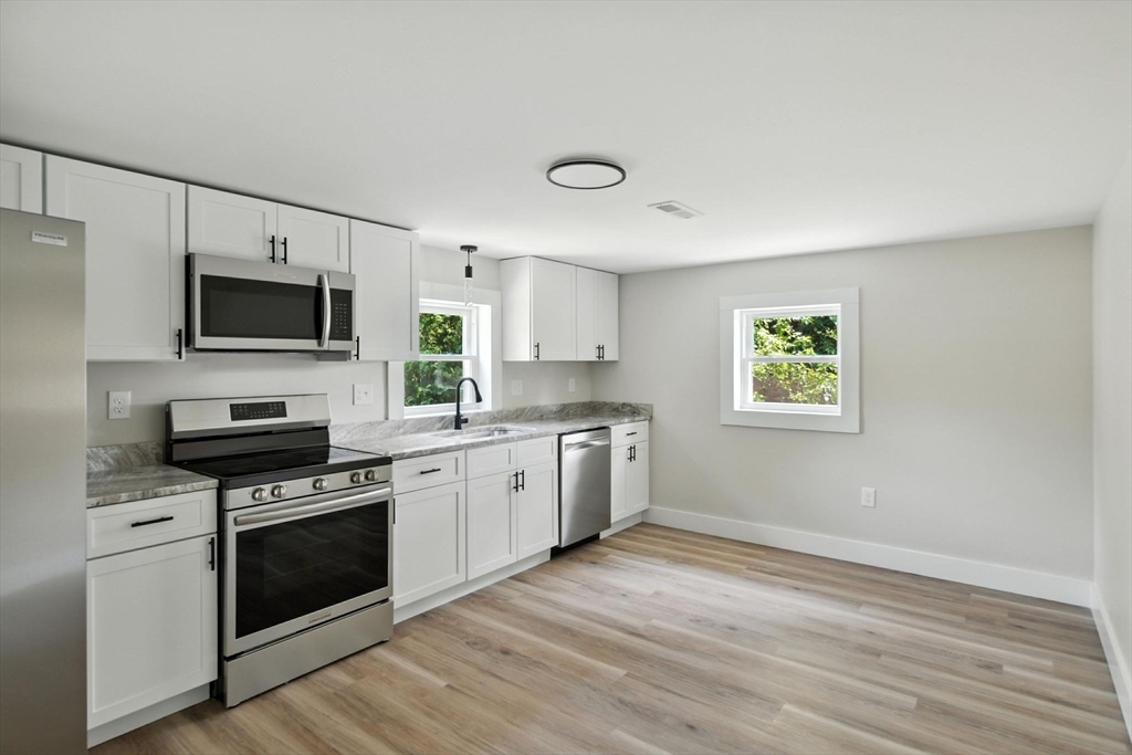 Agawam, Massachusetts, 01001, United States, 8 Bedrooms Bedrooms, ,3 BathroomsBathrooms,Residential,For Sale,1918725