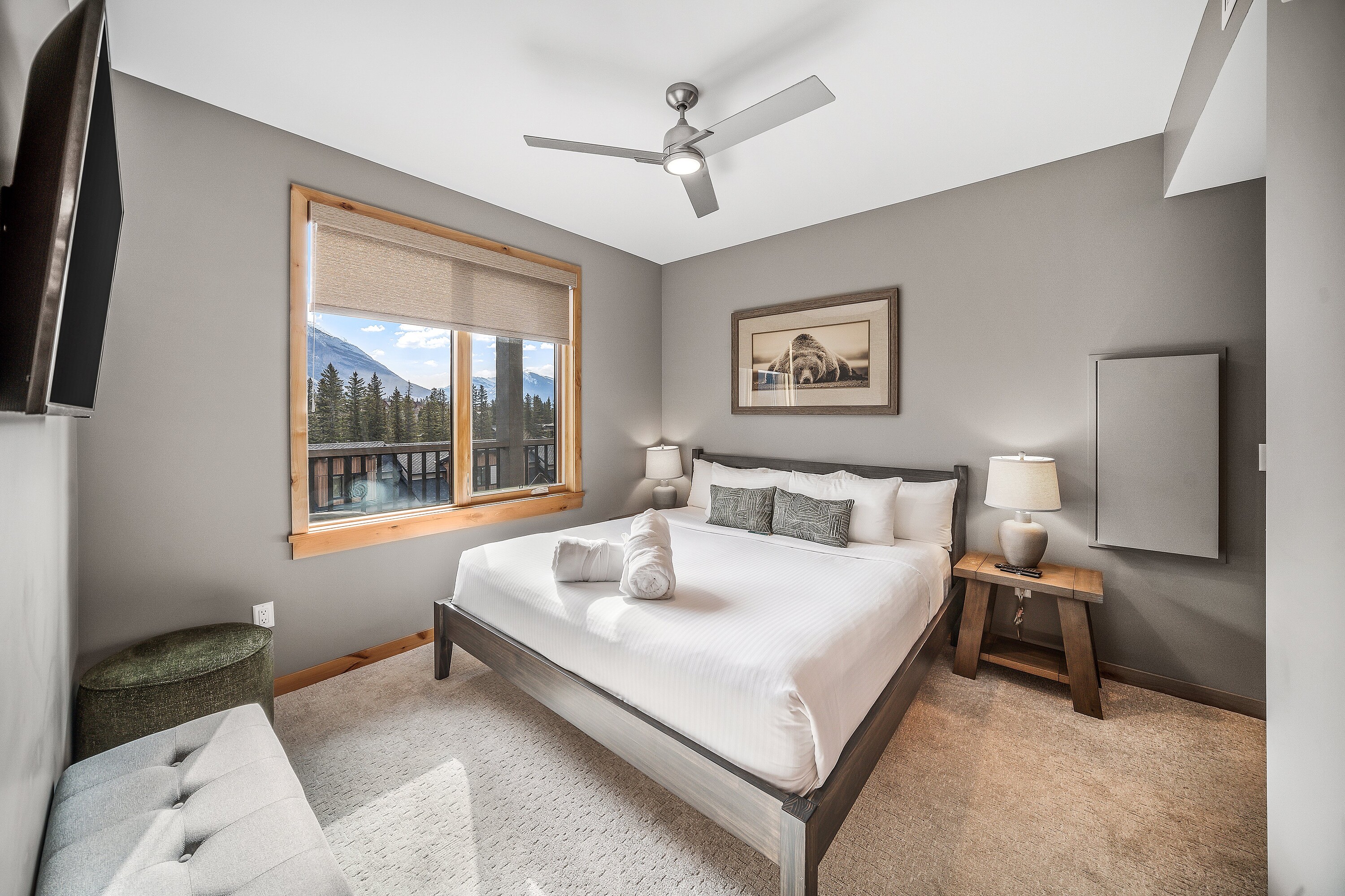  Top Floor STR in Spring Creek - 物件實景