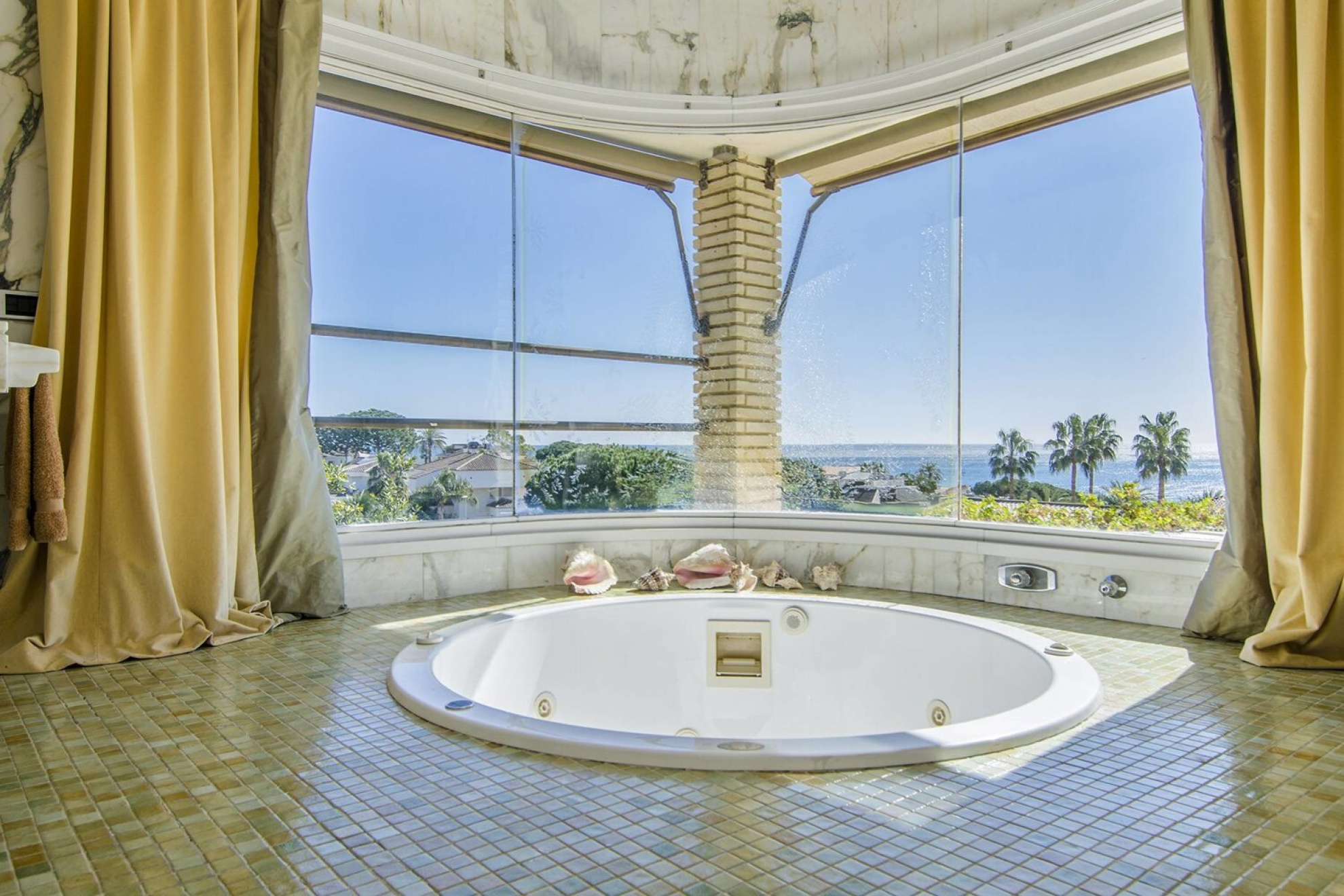  Garden Villa with Sea Views in Can Teixidó - 物件實景