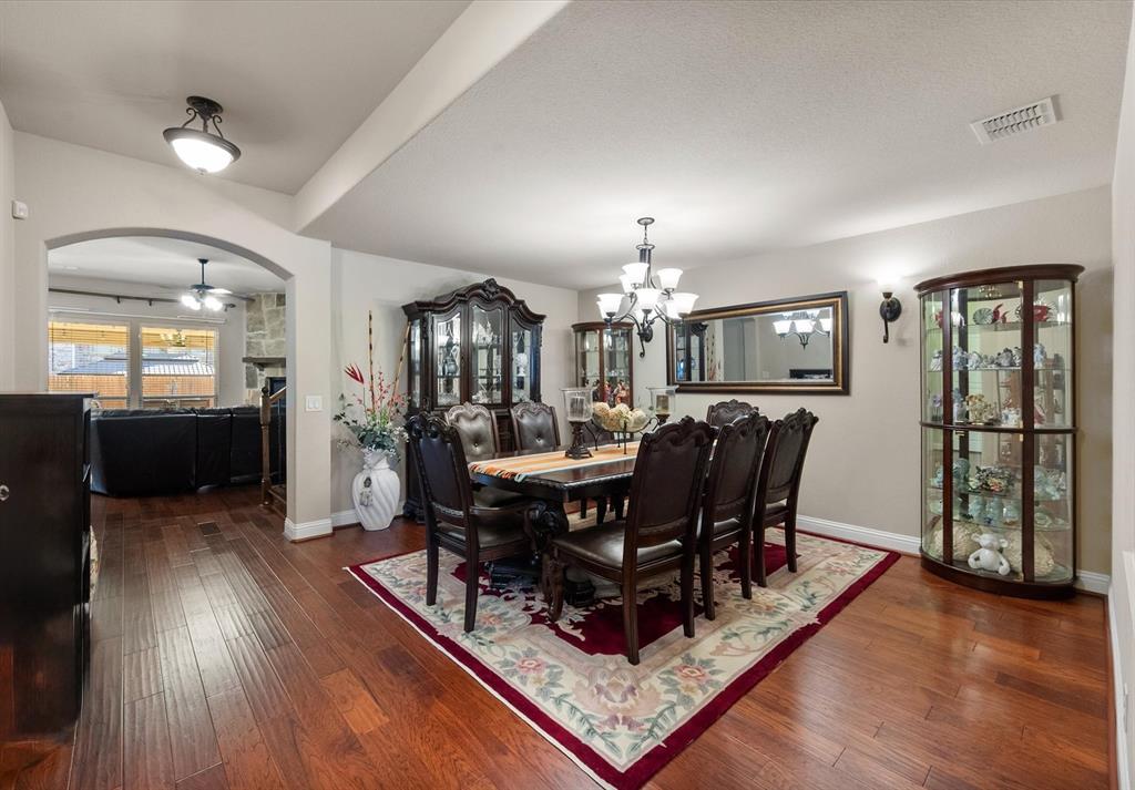 Grand Prairie, Texas, 75054, United States, 4 Bedrooms Bedrooms, ,3 BathroomsBathrooms,Residential,For Sale,1992930