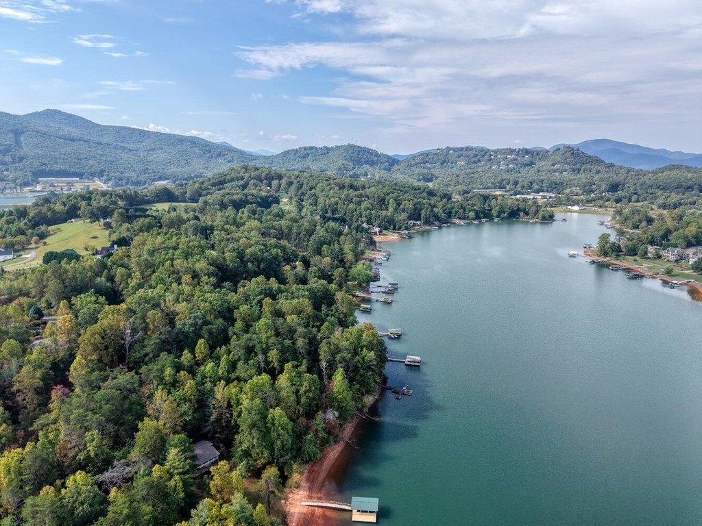 Young Harris, Georgia, 30582, United States, 3 Bedrooms Bedrooms, ,4 BathroomsBathrooms,Residential,For Sale,1975492