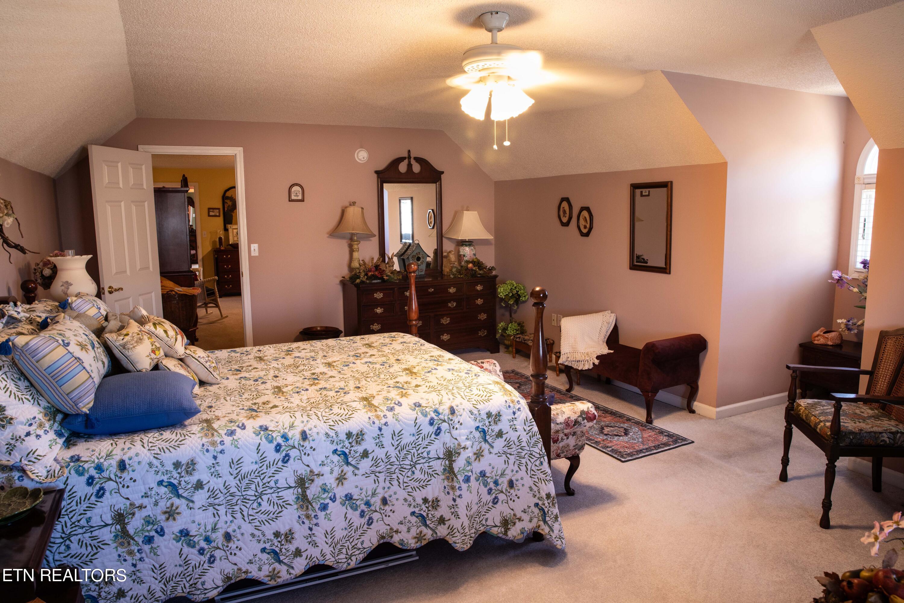 New Tazewell, Tennessee, 37825, United States, 5 Bedrooms Bedrooms, ,4 BathroomsBathrooms,Residential,For Sale,1795344