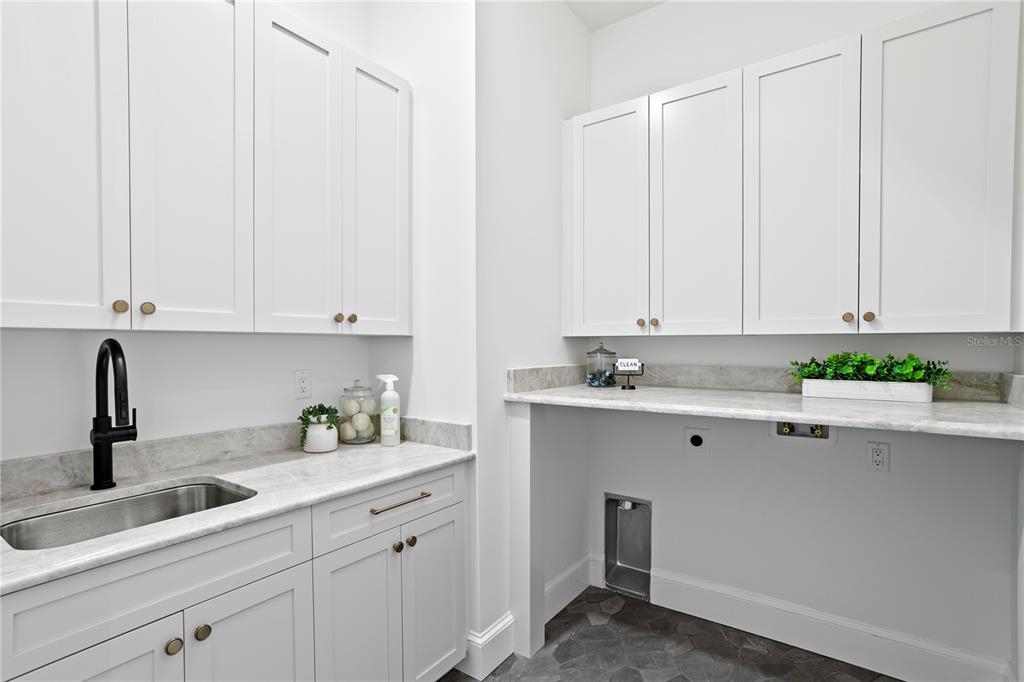 Tampa, Florida, 33629, United States, 5 Bedrooms Bedrooms, ,5 BathroomsBathrooms,Residential,For Sale,1837490