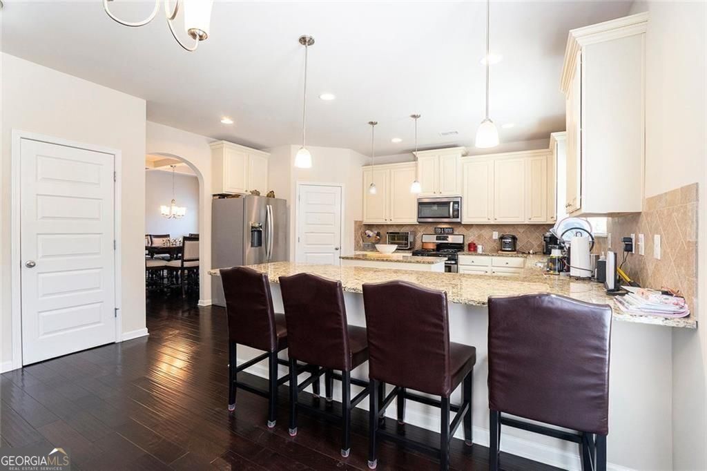 Loganville, Georgia, 30052, United States, 4 Bedrooms Bedrooms, ,4 BathroomsBathrooms,Residential,For Sale,1952006