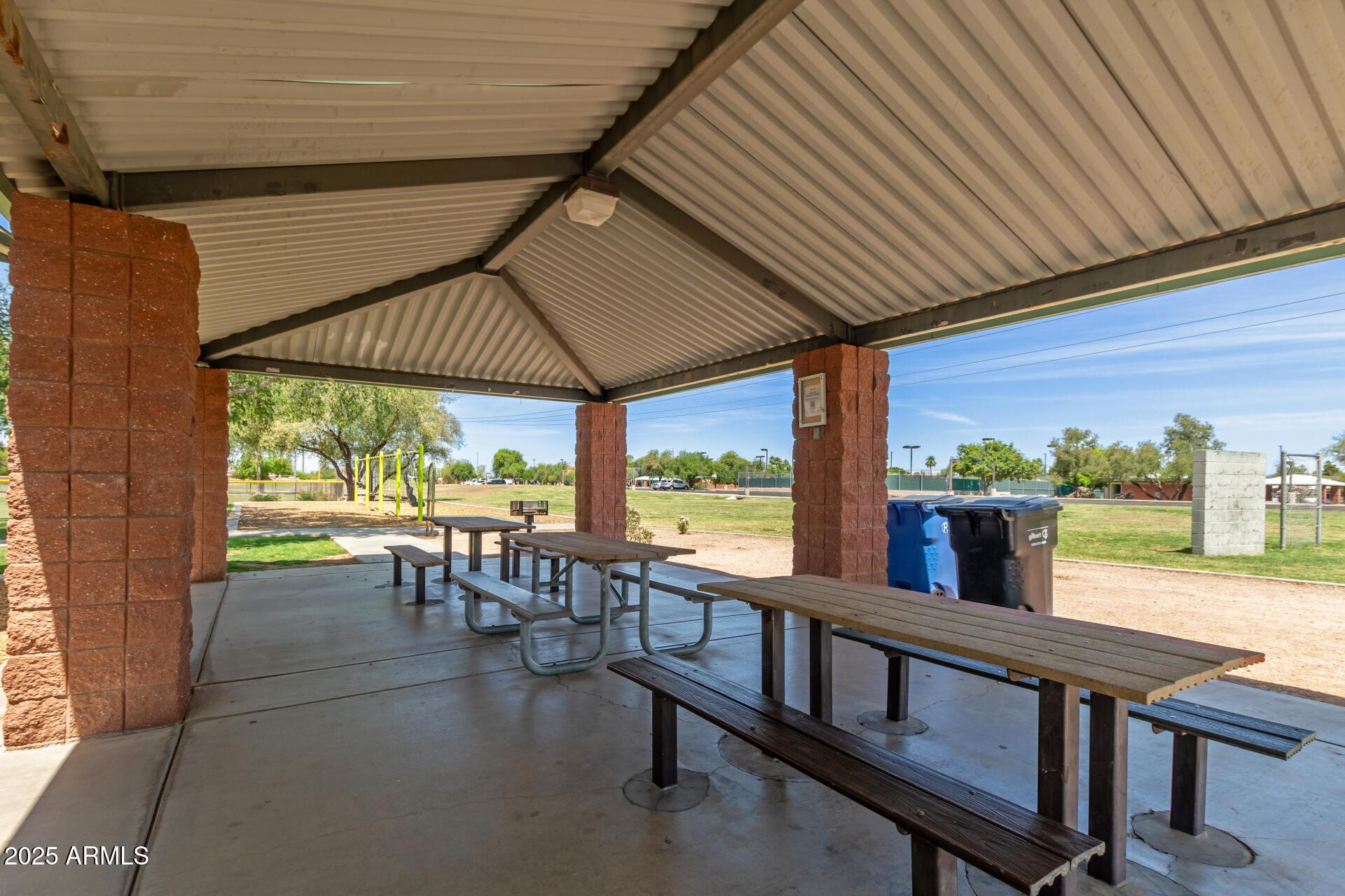 Gilbert, Arizona, 85233, United States, 4 Bedrooms Bedrooms, ,2 BathroomsBathrooms,Residential,For Sale,1983748