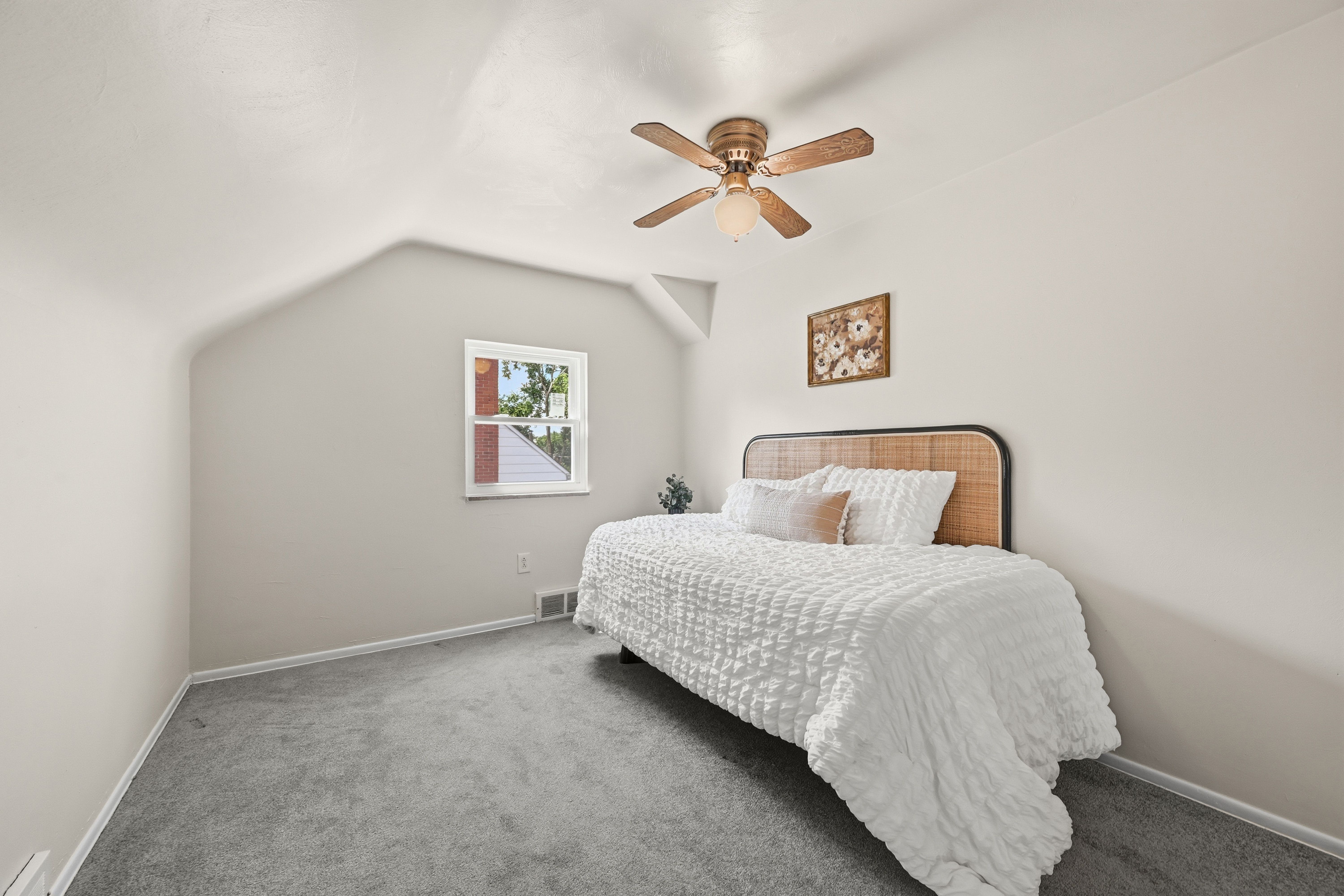  73 Clifford Drive, Pittsburgh, PA 15220 - 物件實景