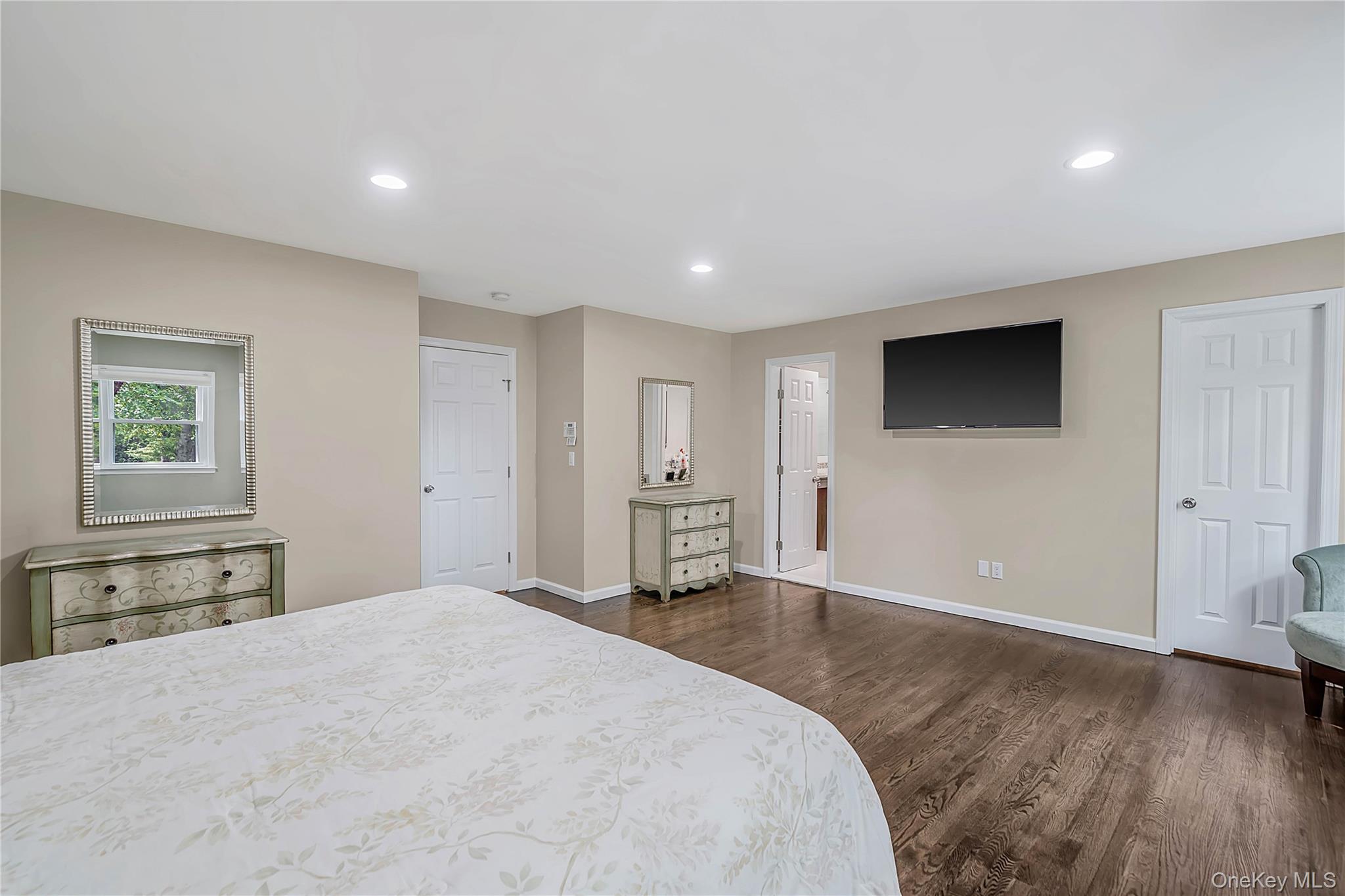  10 Williamsburg Drive, Northport, NY, 11768 - 物件實景
