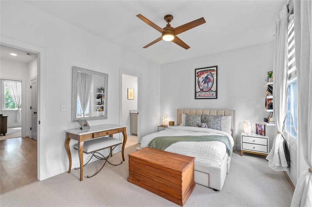 Atlanta, Georgia, 30324, United States, 3 Bedrooms Bedrooms, ,3 BathroomsBathrooms,Residential,For Sale,1948328