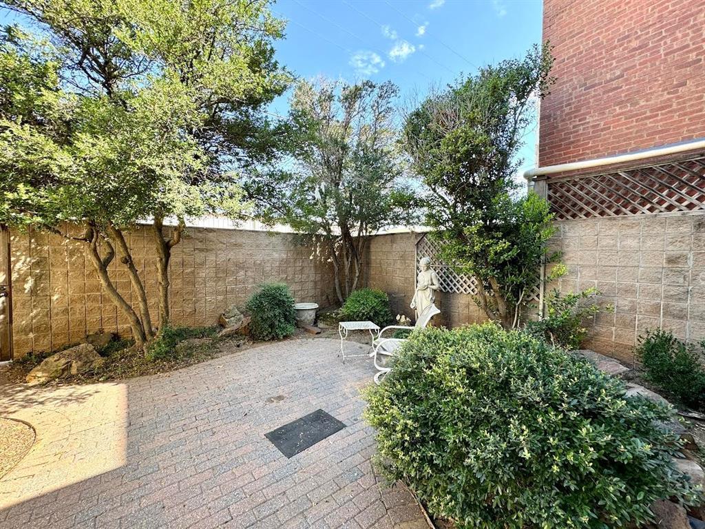 Chickasha, Oklahoma, 73018, United States, 7 Bedrooms Bedrooms, ,7 BathroomsBathrooms,Residential,For Sale,1921777