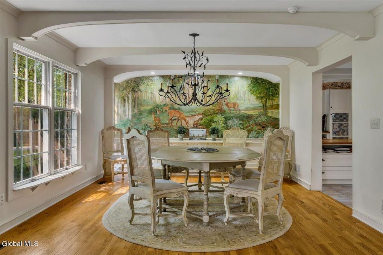 Queensbury, New York, 12804, United States, 4 Bedrooms Bedrooms, ,4 BathroomsBathrooms,Residential,For Sale,2003440