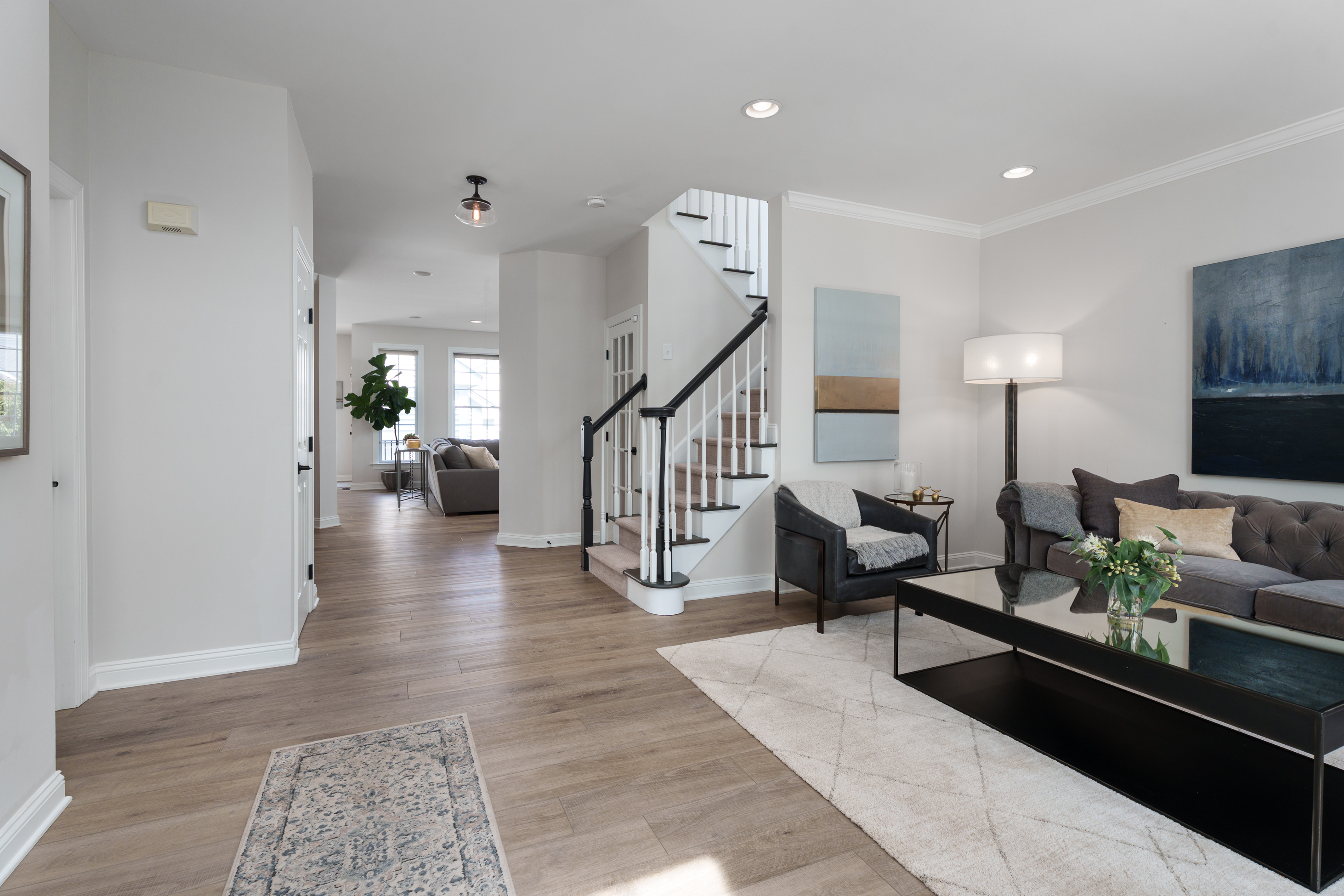  Turn-Key Town Center Home on a Picture-Perfect Lot - 物件實景