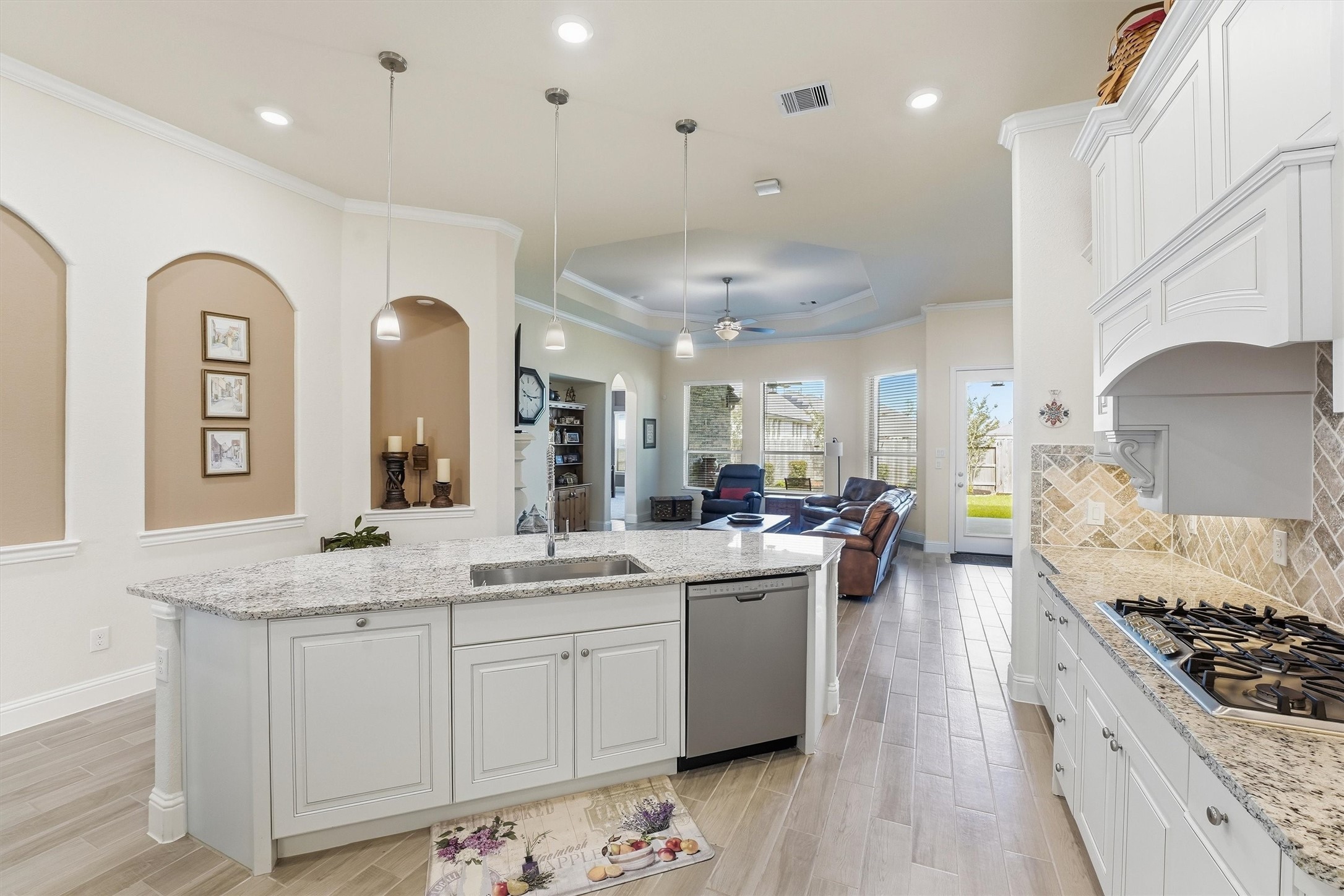  9307 Providence Bend Lane - 物件實景