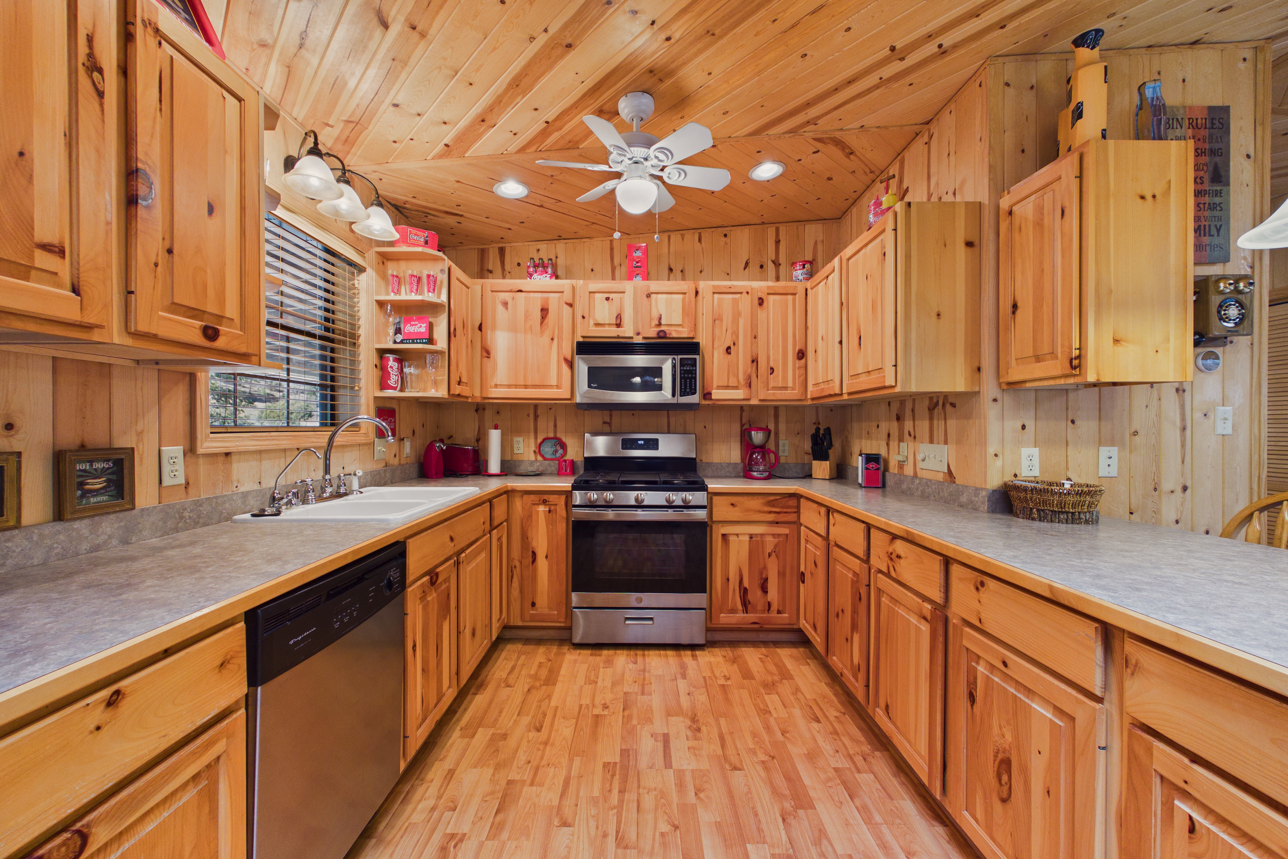 Alto, New Mexico, 88312, United States, 3 Bedrooms Bedrooms, ,2 BathroomsBathrooms,Residential,For Sale,2044418