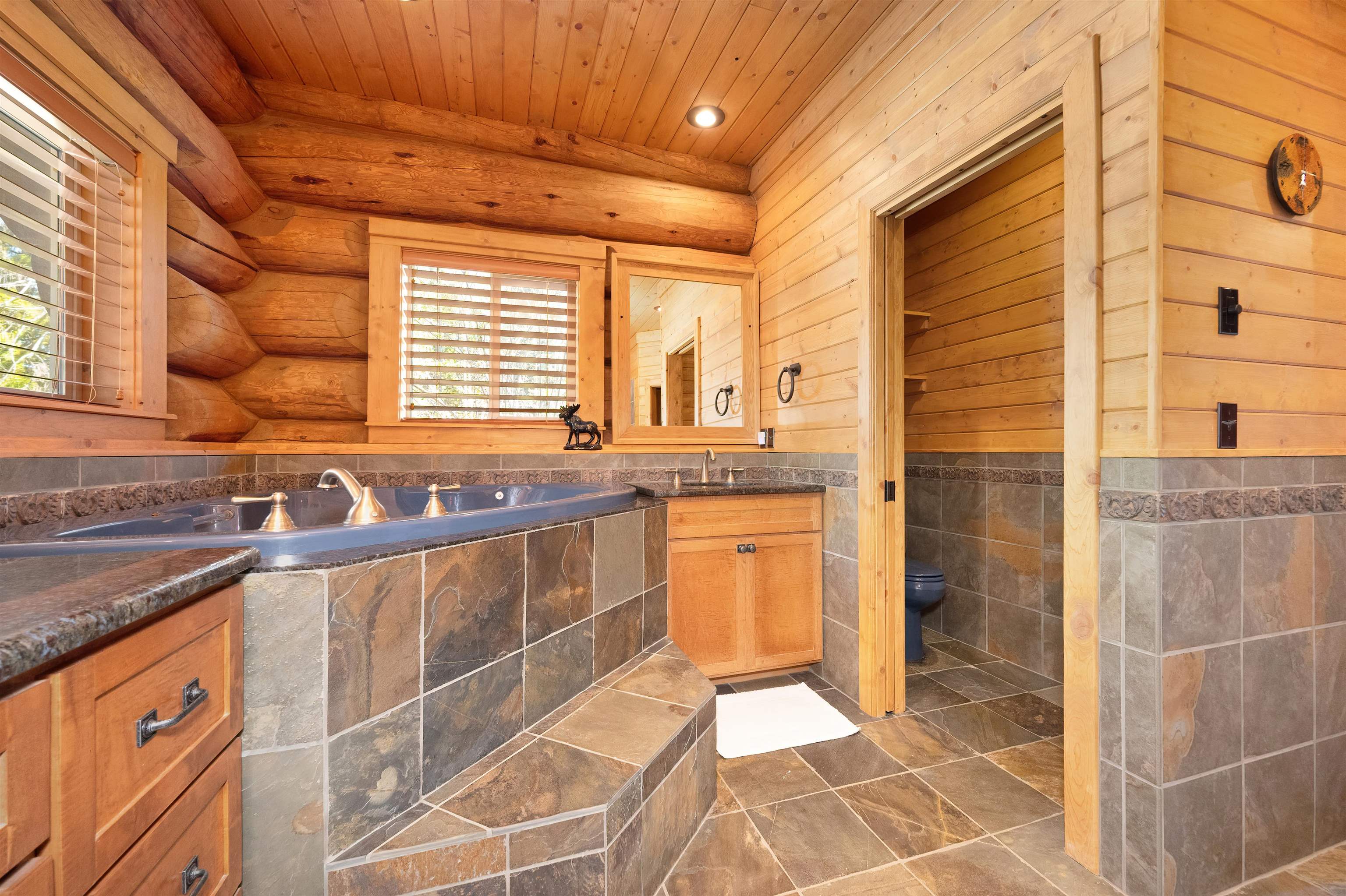 Kingston, Idaho, 83839, United States, 5 Bedrooms Bedrooms, ,4 BathroomsBathrooms,Residential,For Sale,1793473