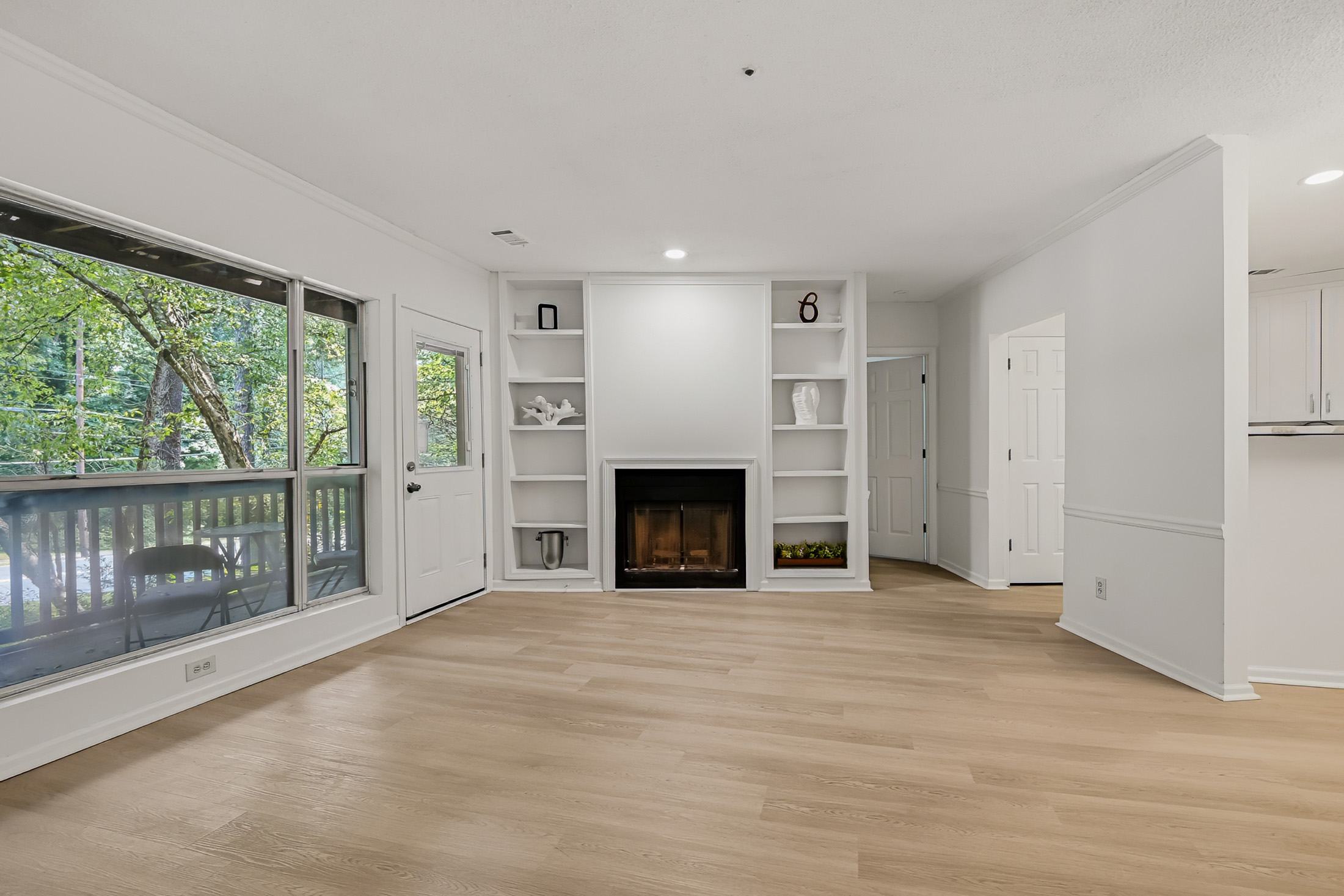  Beautifully Renovated Condo in an Unbeatable North Decatur Location - 物件實景