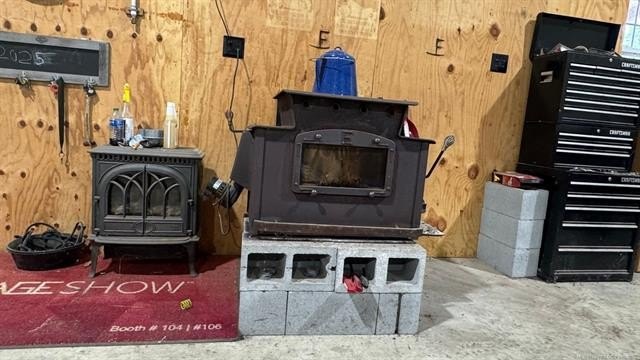 Hodgen, Oklahoma, 74939, United States, 4 Bedrooms Bedrooms, ,3 BathroomsBathrooms,Residential,For Sale,1979733