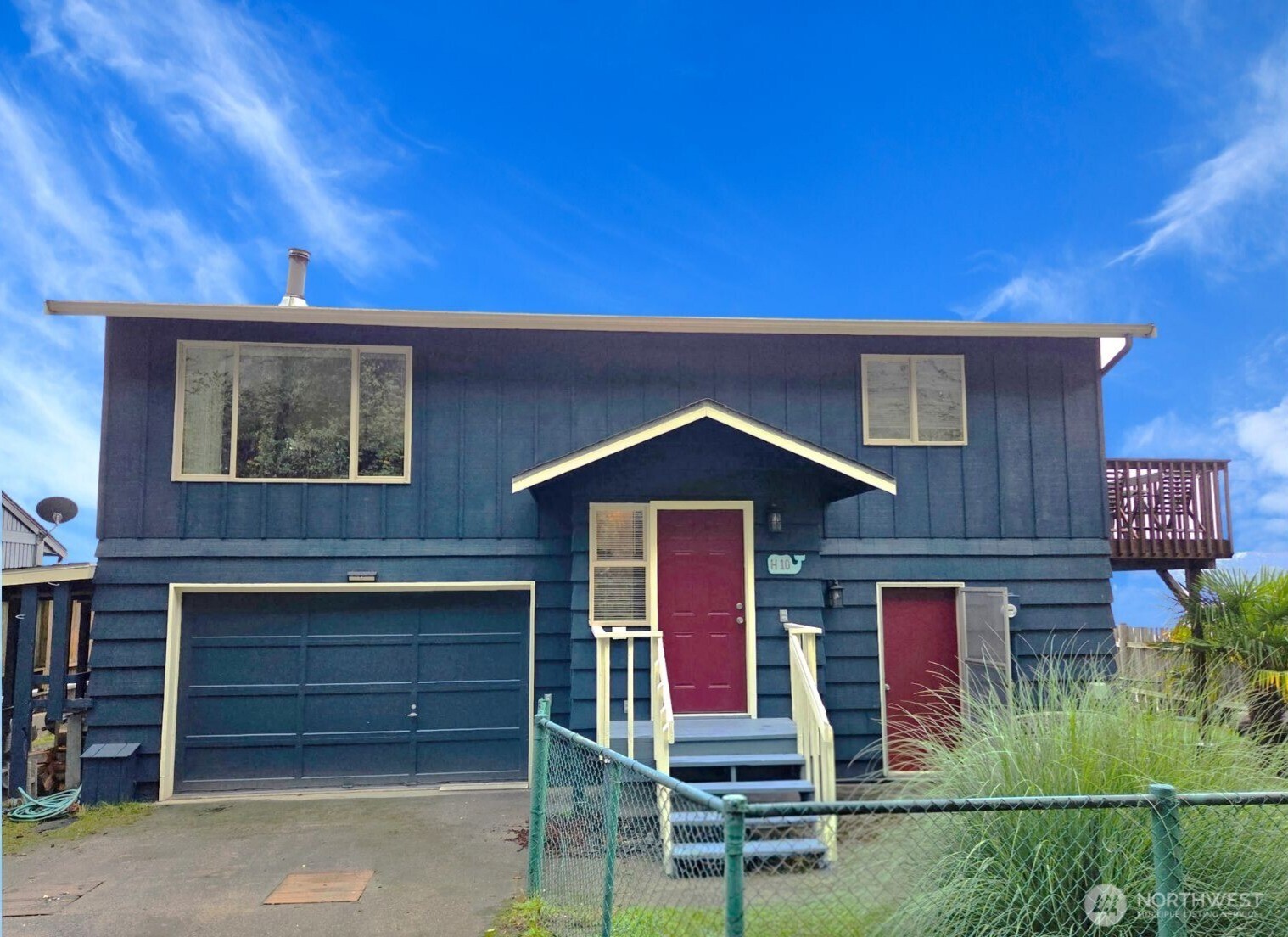 Hat Island, Washington, 98206, United States, 2 Bedrooms Bedrooms, ,1 BathroomBathrooms,Residential,For Sale,1995384