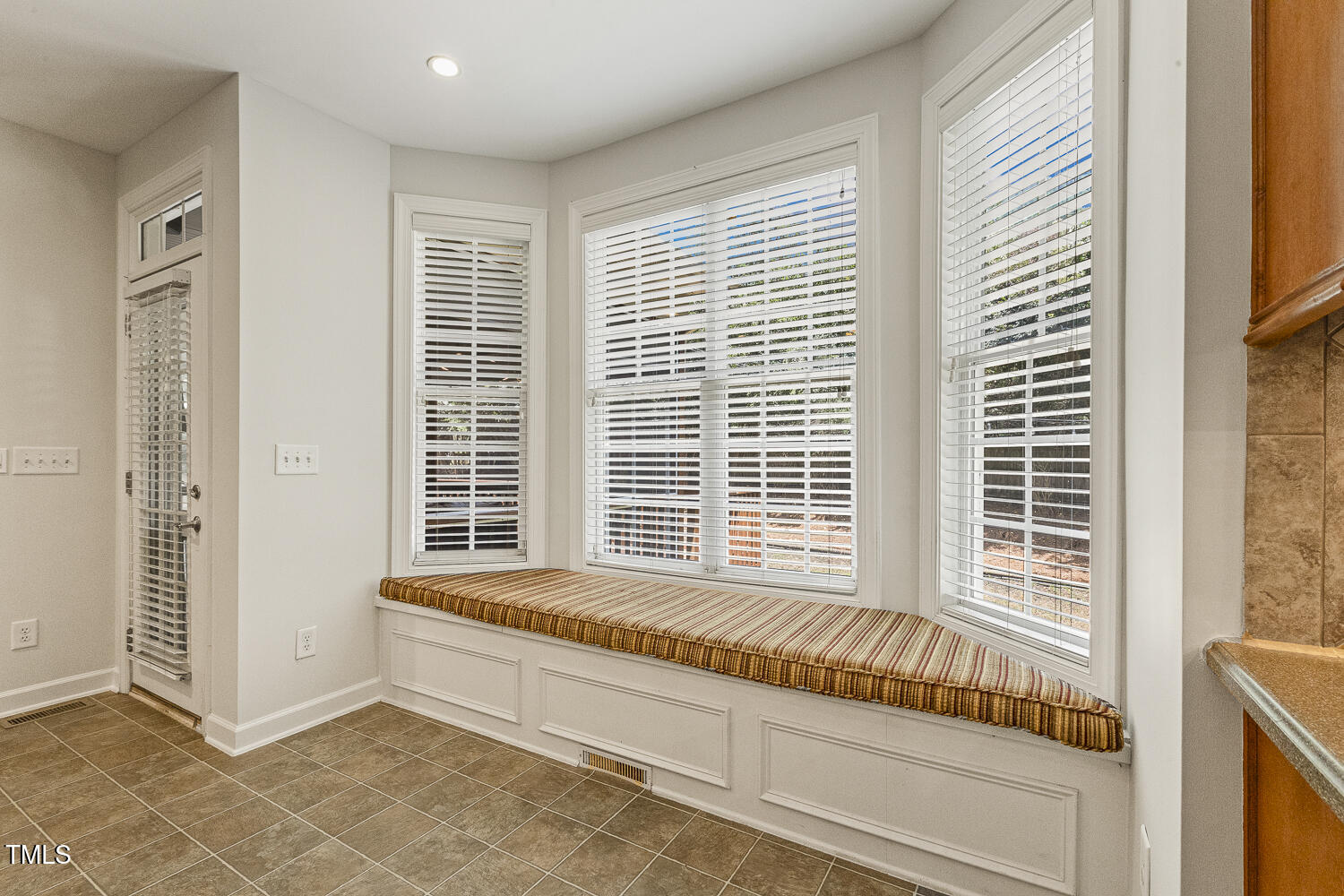 Holly Springs, North Carolina, 27540, United States, 4 Bedrooms Bedrooms, ,4 BathroomsBathrooms,Residential,For Sale,1902055