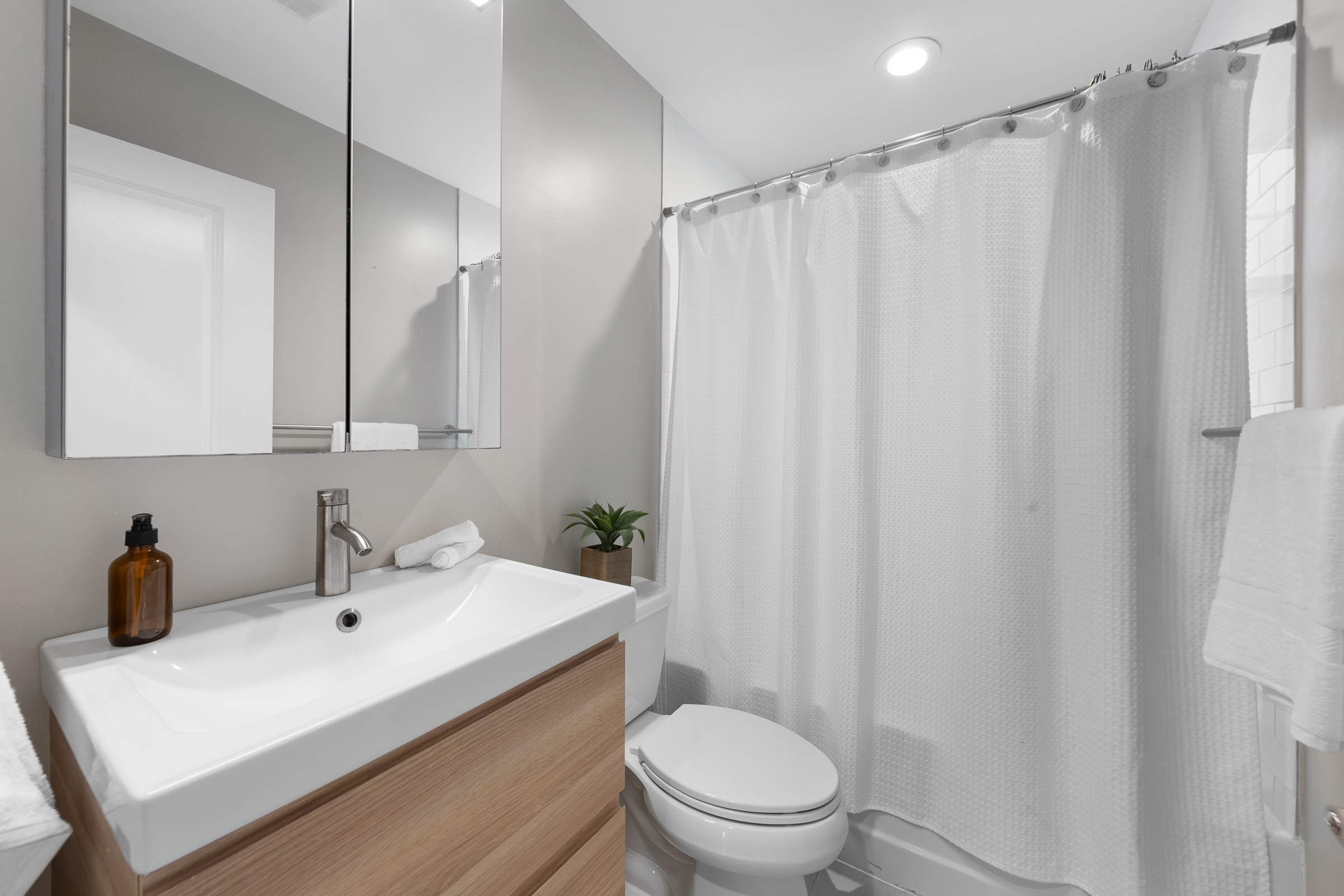  13 Laurel Street, Unit 1, Arlington, MA, 02476 - 物件實景