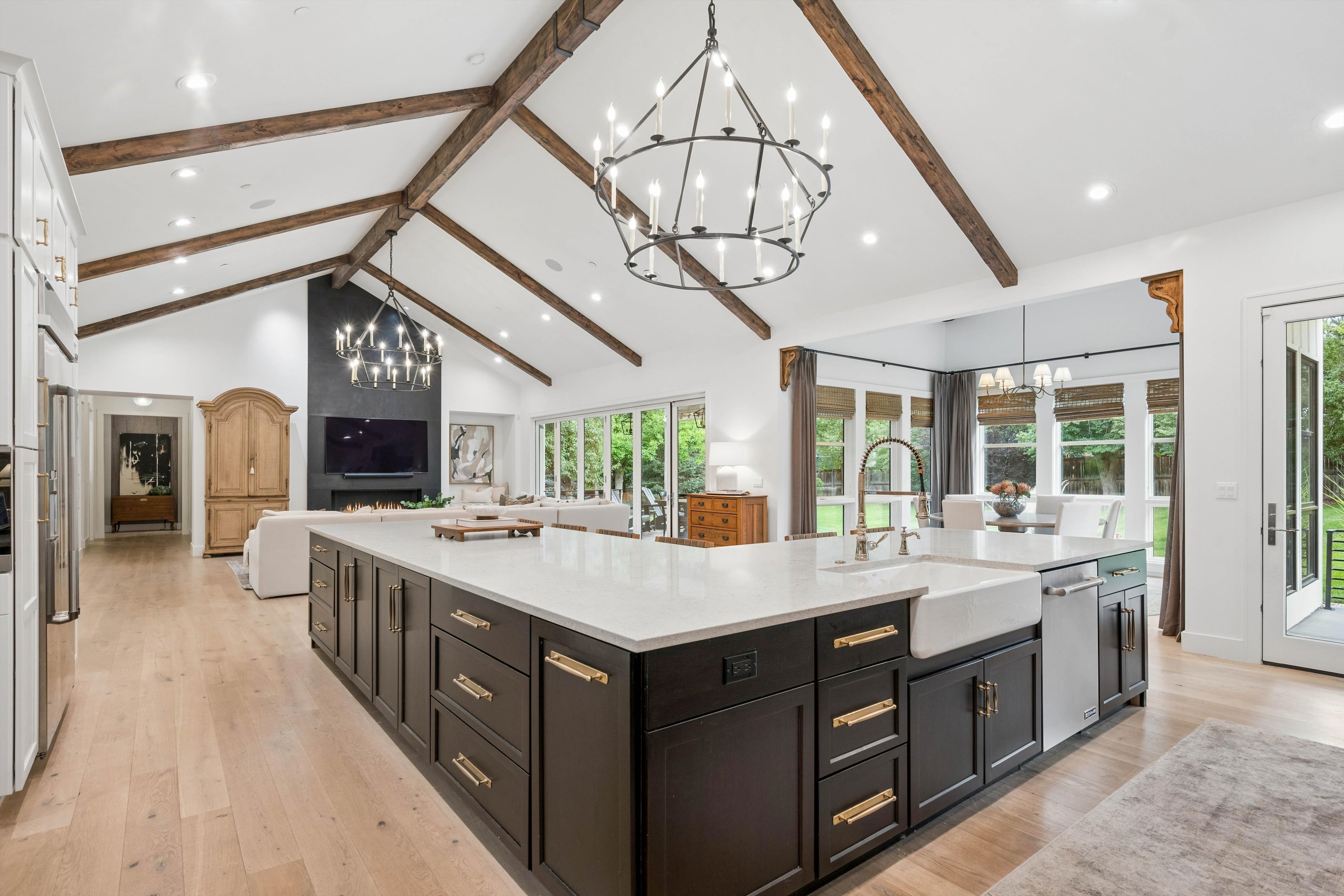 Modern Cherry Hills Masterpiece: Rare Main-Floor Luxury - 物件實景