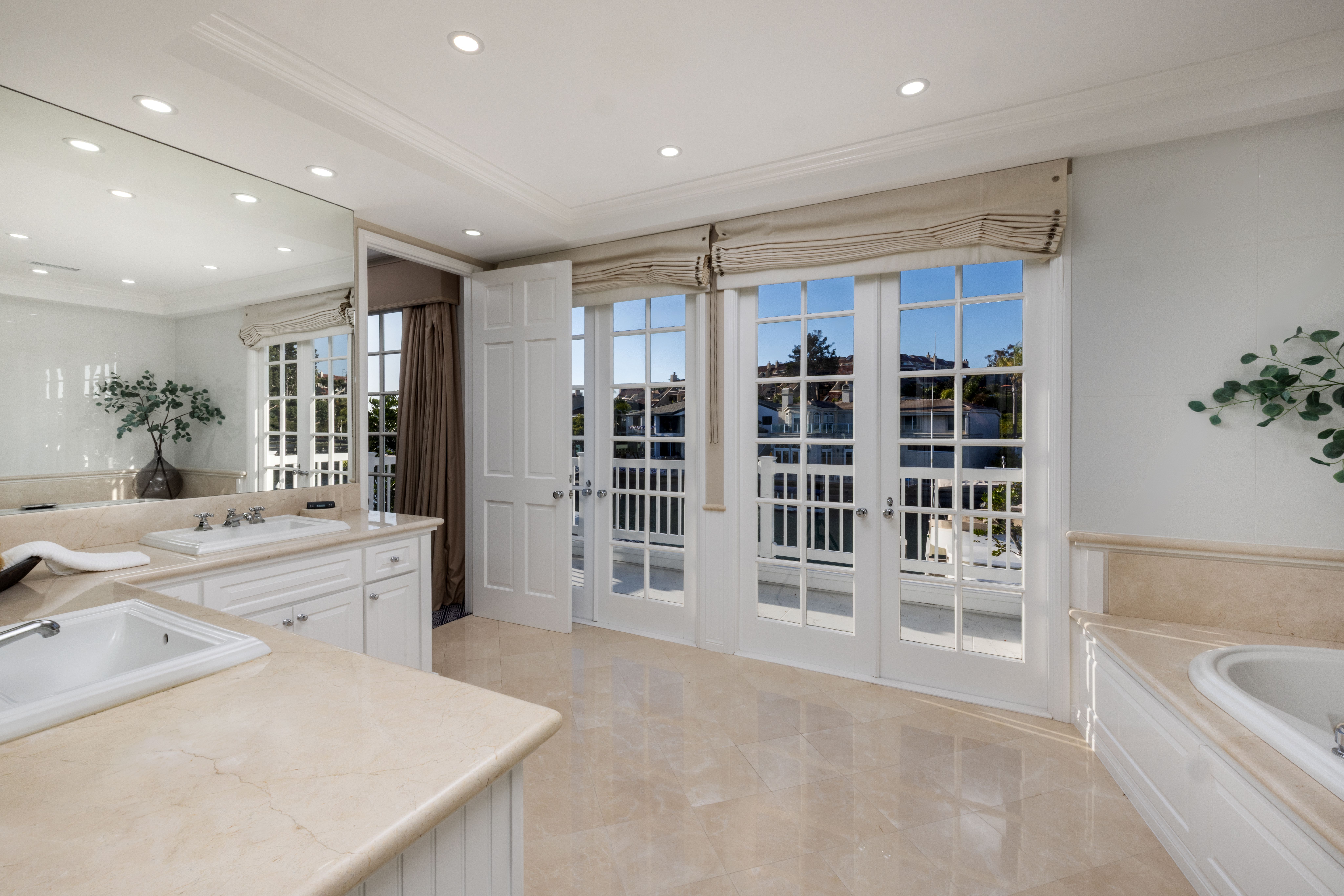  736 Harbor Island Drive, Newport Beach, CA 92660 - 物件實景