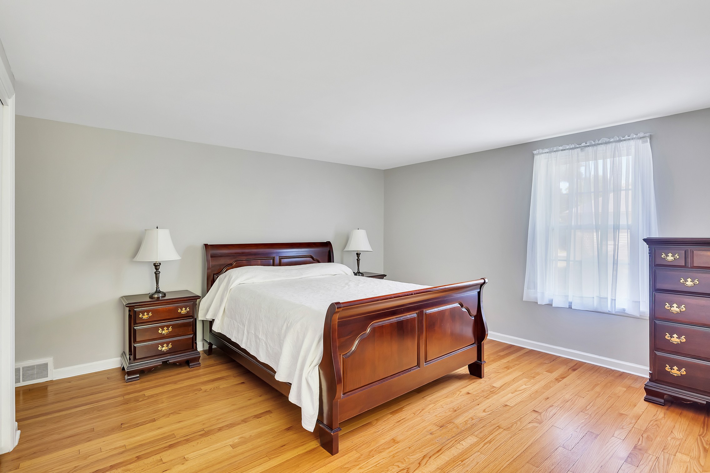  16 Longwood Drive, Bethlehem, NY, 12054 - 物件實景