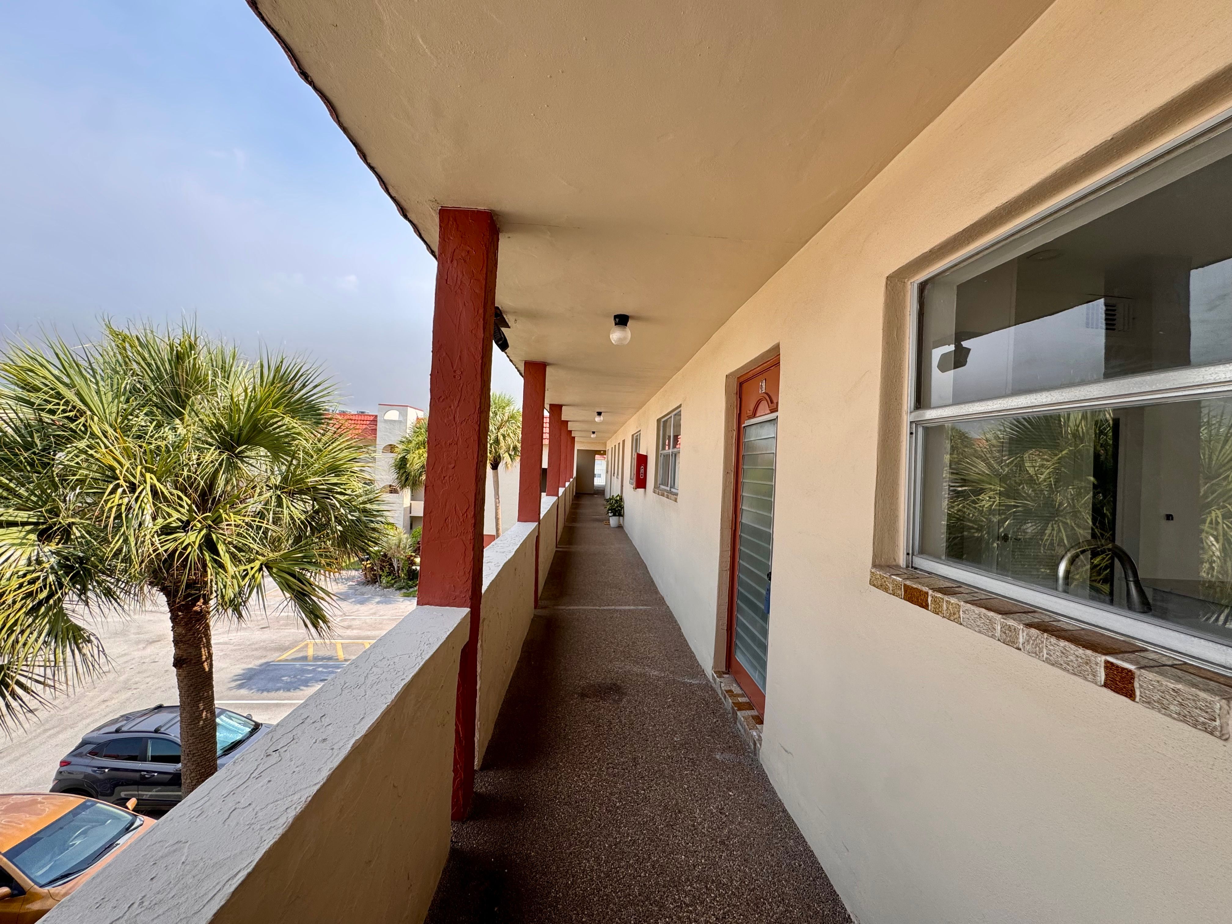  2831 E Sunrise Lakes Drive E, Sunrise, FL, 33322 - 物件實景