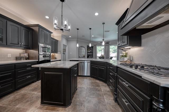 Tyler, Texas, 75706, United States, 4 Bedrooms Bedrooms, ,3 BathroomsBathrooms,Residential,For Sale,1976690