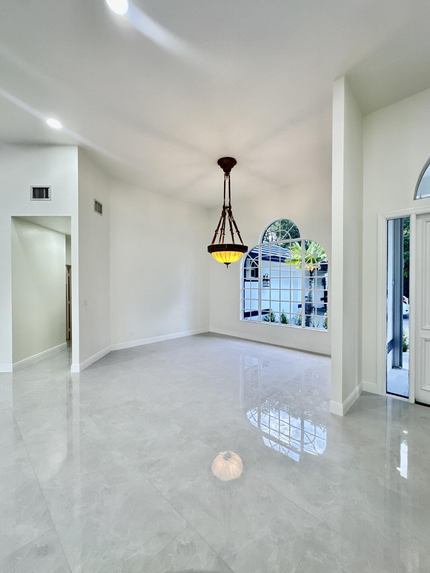 Jupiter, Florida, 33458, United States, 4 Bedrooms Bedrooms, ,3 BathroomsBathrooms,Residential,For Sale,1907455
