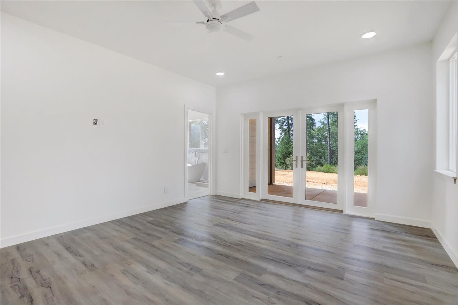 Grass Valley, California, 95949, United States, 4 Bedrooms Bedrooms, ,3 BathroomsBathrooms,Residential,For Sale,1905490