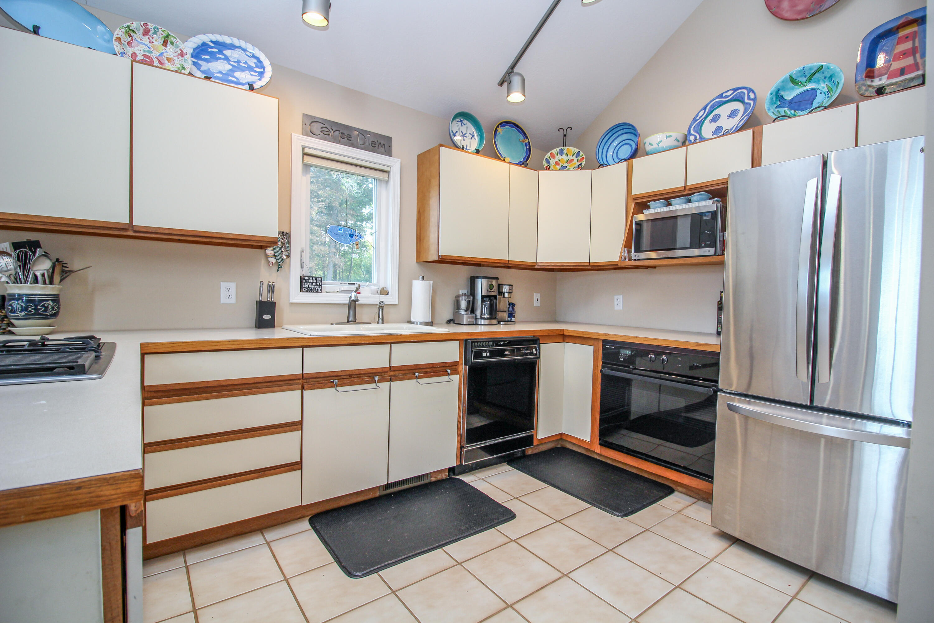 South Haven, Michigan, 49090, United States, 3 Bedrooms Bedrooms, ,4 BathroomsBathrooms,Residential,For Sale,1982825