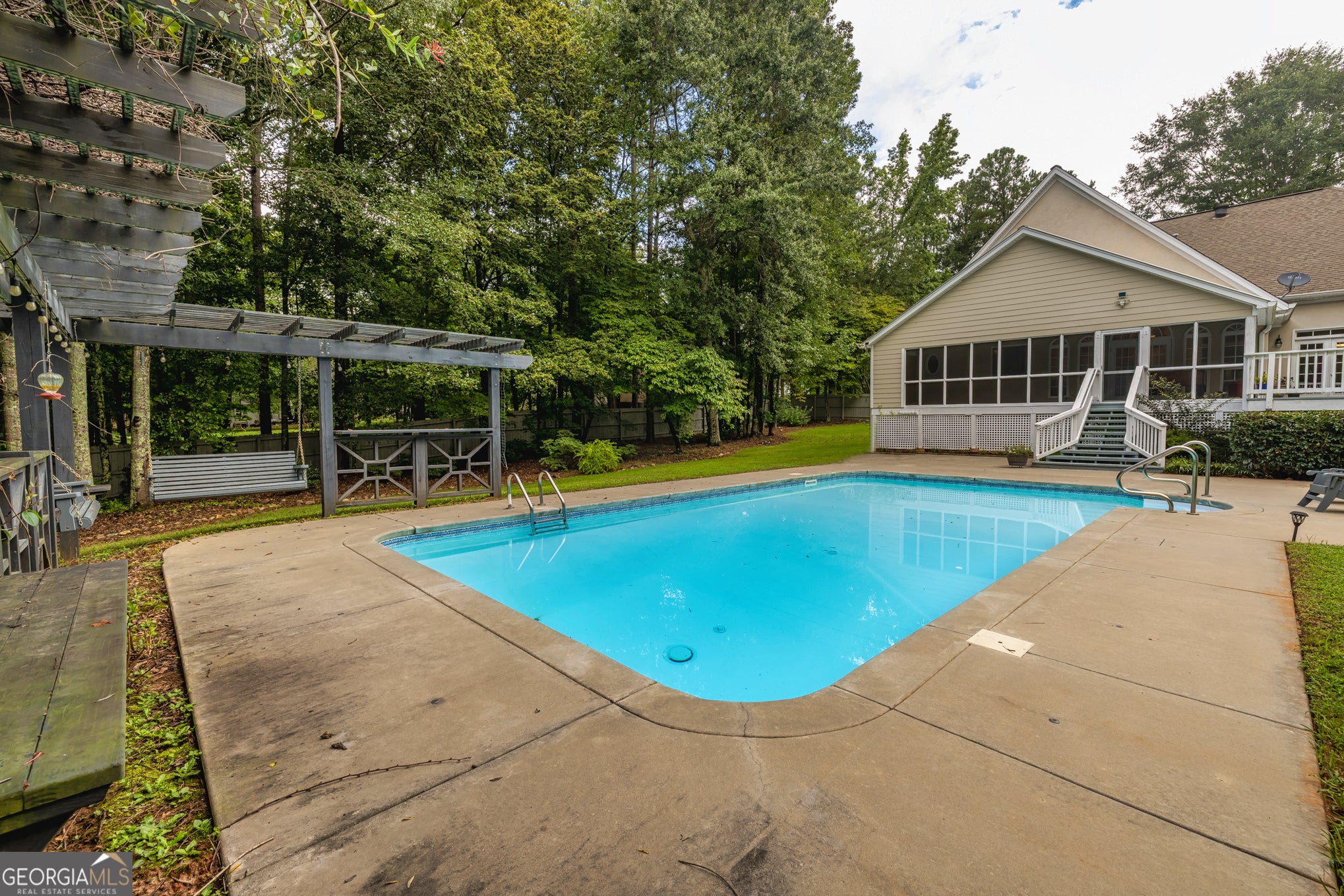 Newnan, Georgia, 30263, United States, 5 Bedrooms Bedrooms, ,6 BathroomsBathrooms,Residential,For Sale,1915422