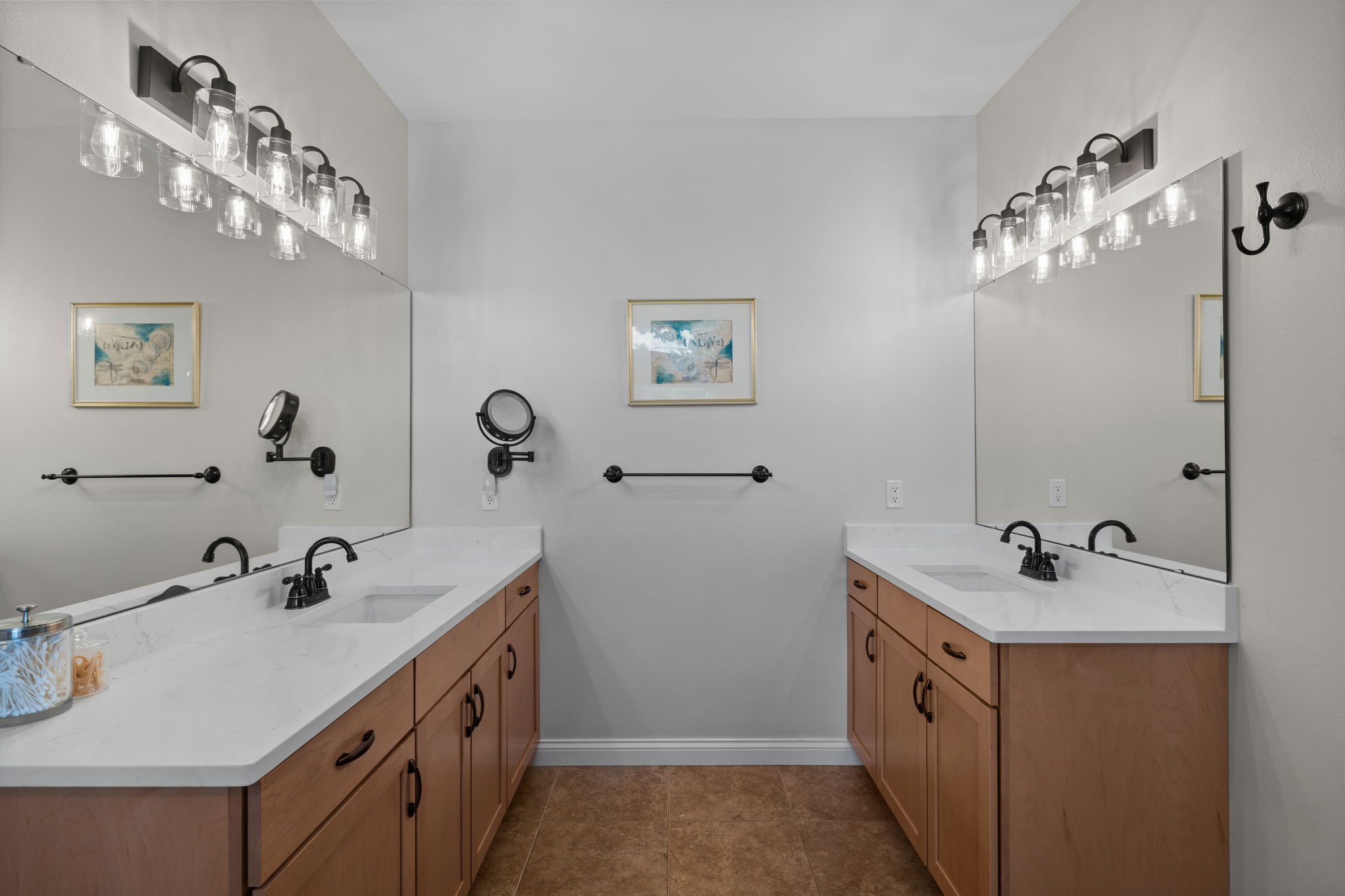  Welcome to 1543 Windridge Court, an exceptional story-and-a-half - 物件實景