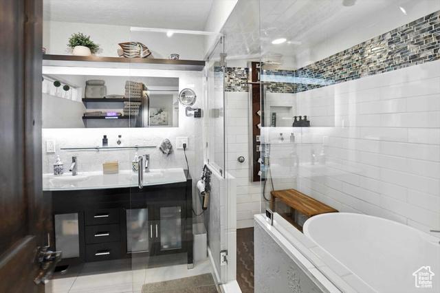 Salt Lake City, Utah, 84124, United States, 4 Bedrooms Bedrooms, ,4 BathroomsBathrooms,Residential,For Sale,1904516