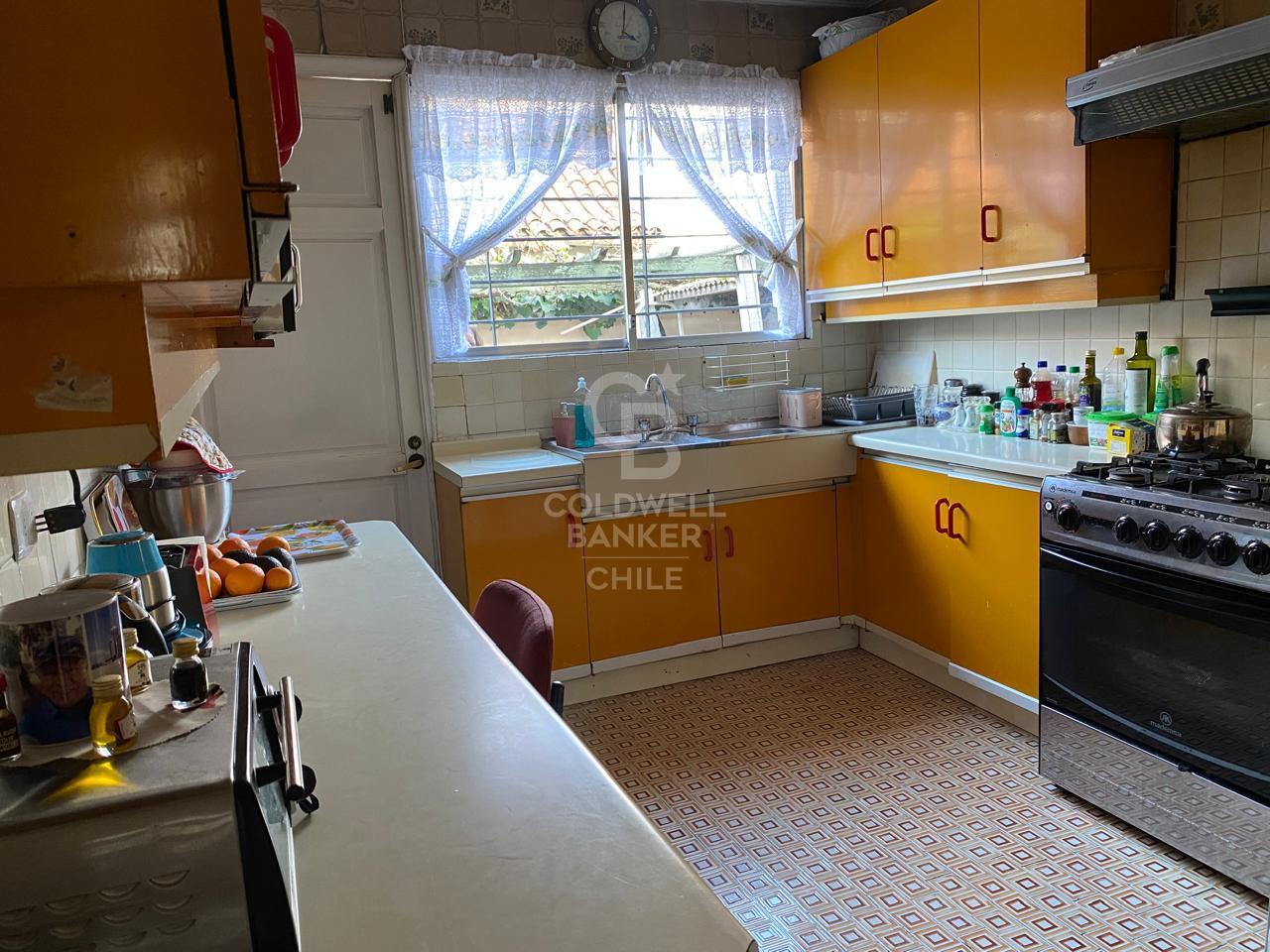 La Reina, Chile, 5 Bedrooms Bedrooms, ,3 BathroomsBathrooms,Residential,For Sale,1908437