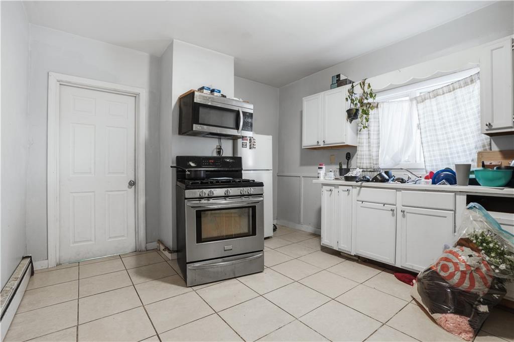 Providence, Rhode Island, 02905, United States, 5 Bedrooms Bedrooms, ,3 BathroomsBathrooms,Residential,For Sale,2036565