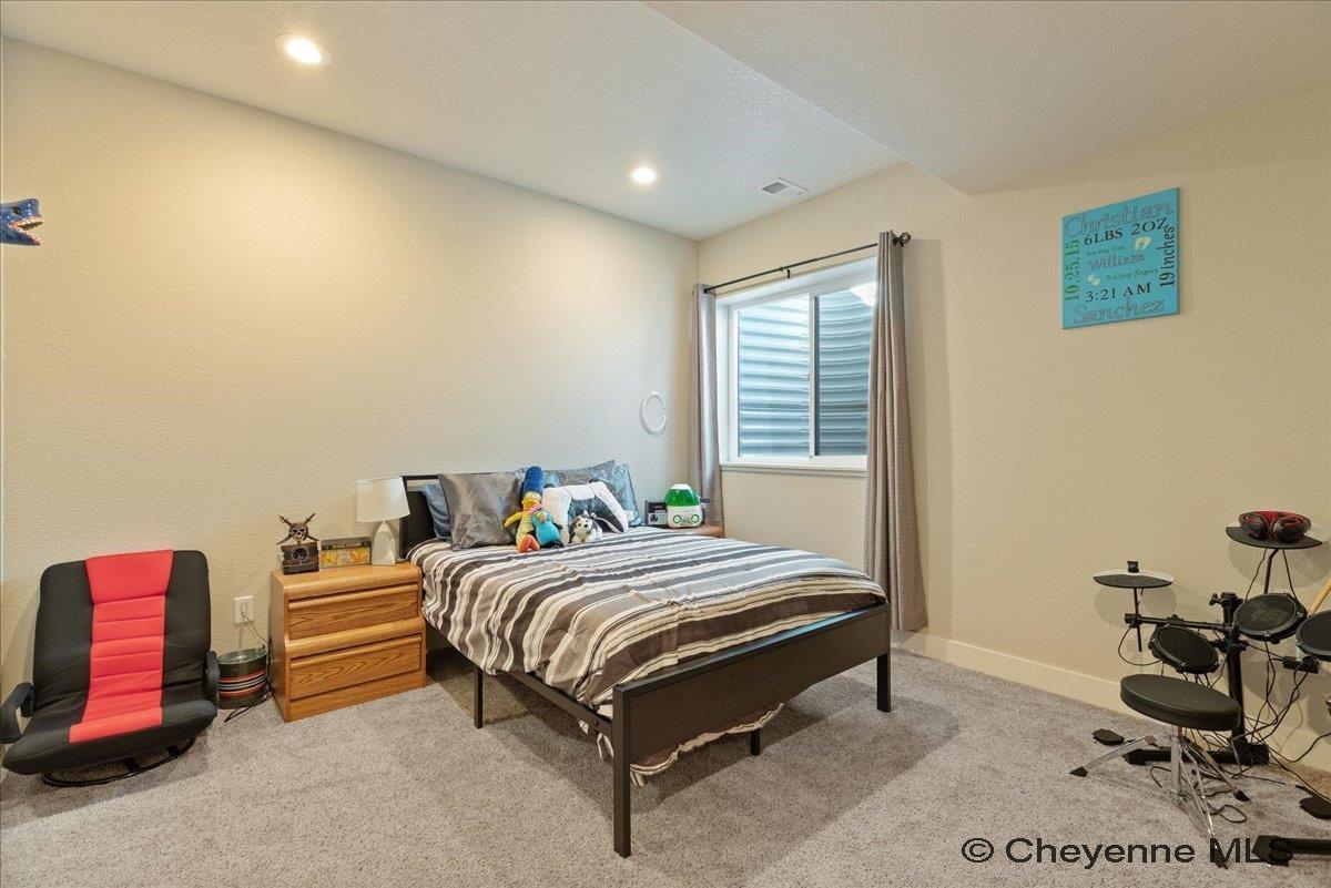 Cheyenne, Wyoming, 82009, United States, 5 Bedrooms Bedrooms, ,3 BathroomsBathrooms,Residential,For Sale,1993587