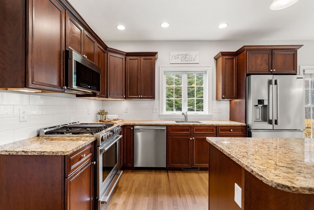 Groton, Massachusetts, 01450, United States, 3 Bedrooms Bedrooms, ,3 BathroomsBathrooms,Residential,For Sale,1988119