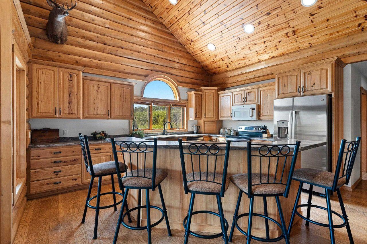 CRIVITZ, Wisconsin, 54129, United States, 4 Bedrooms Bedrooms, ,3 BathroomsBathrooms,Residential,For Sale,1792767
