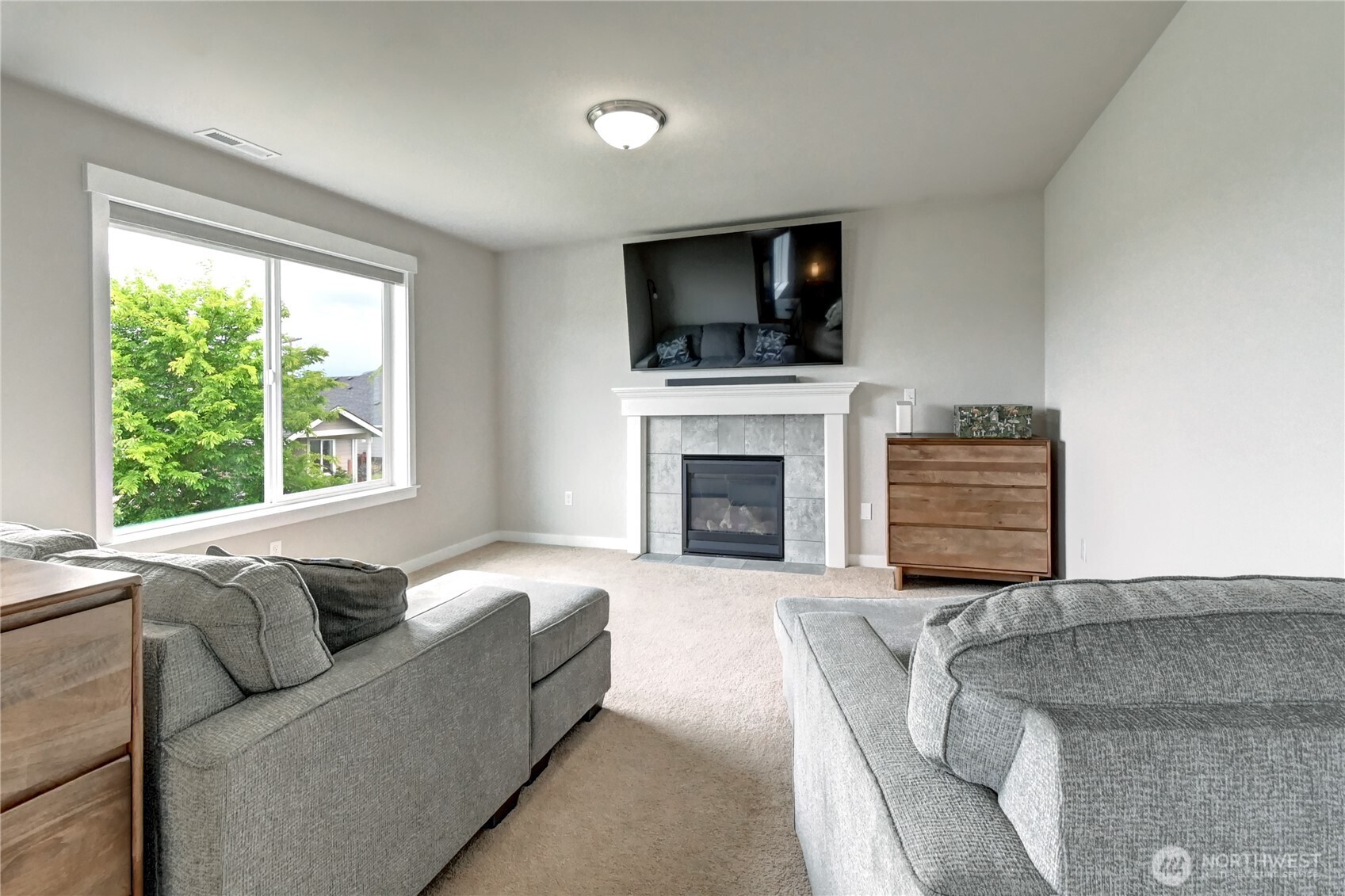 Mount Vernon, Washington, 98273, United States, 3 Bedrooms Bedrooms, ,3 BathroomsBathrooms,Residential,For Sale,1827775