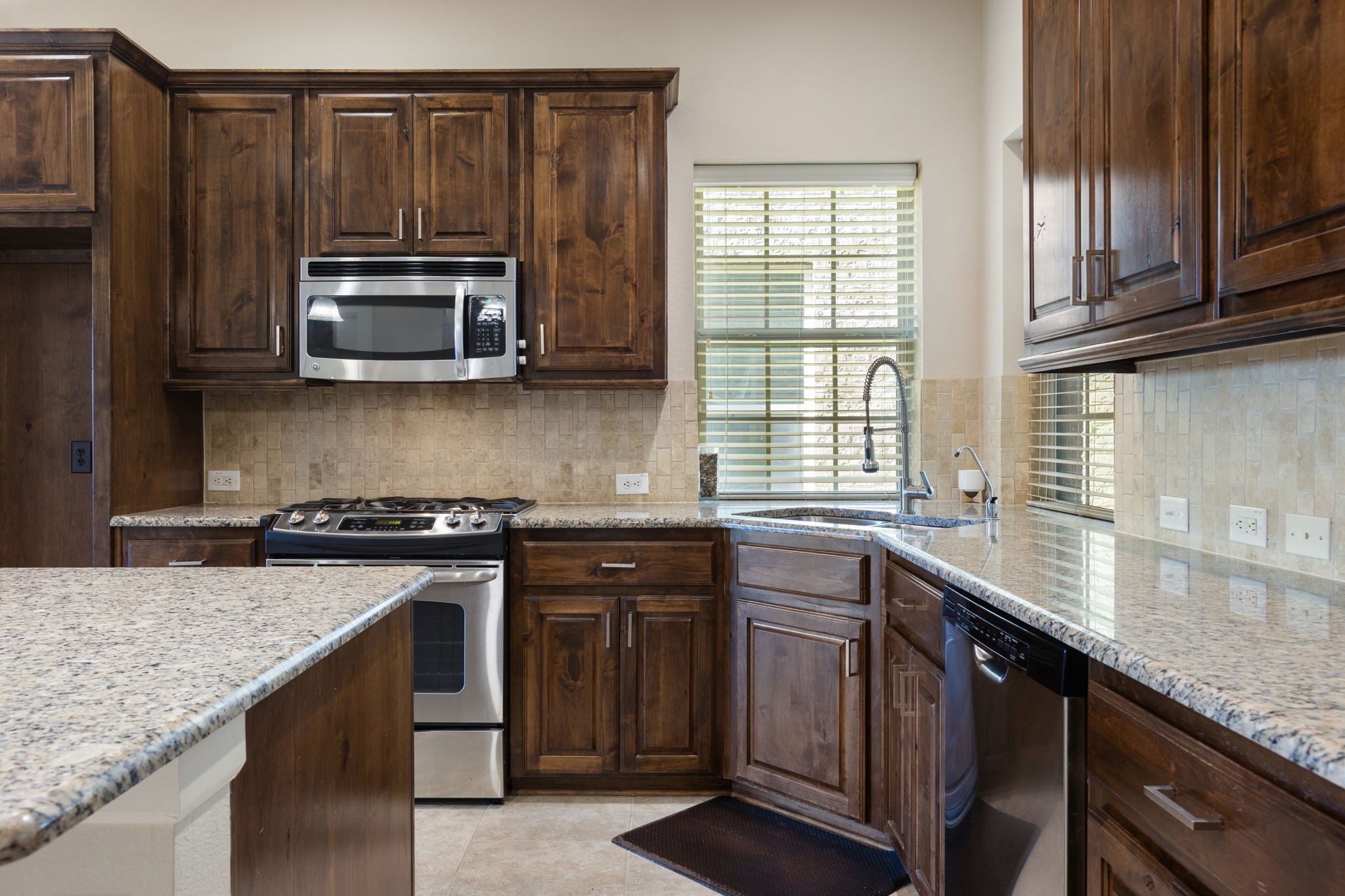 Lewisville, Texas, 75056, United States, 4 Bedrooms Bedrooms, ,3 BathroomsBathrooms,Residential,For Sale,1989126