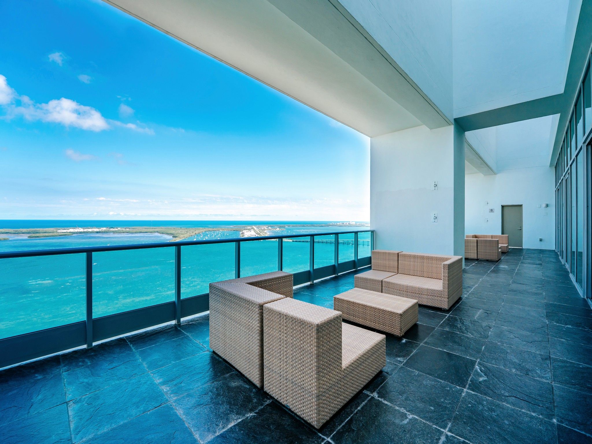  1331 Brickell Bay Dr, Miami, FL, 33131 - 物件實景