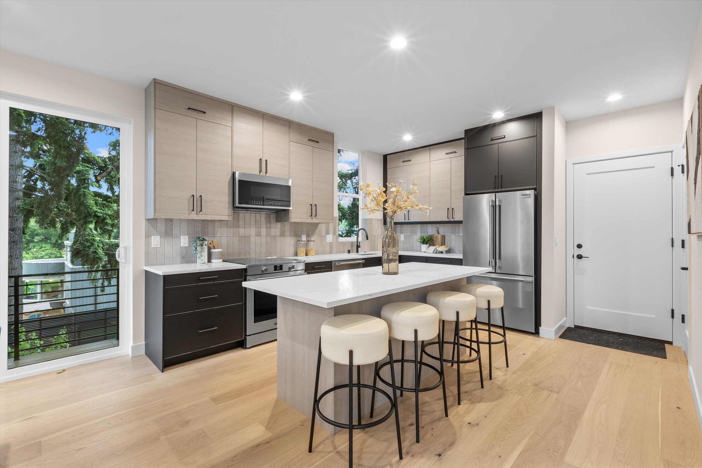  4235 S Bradford St, Seattle, WA 98118 - 物件實景