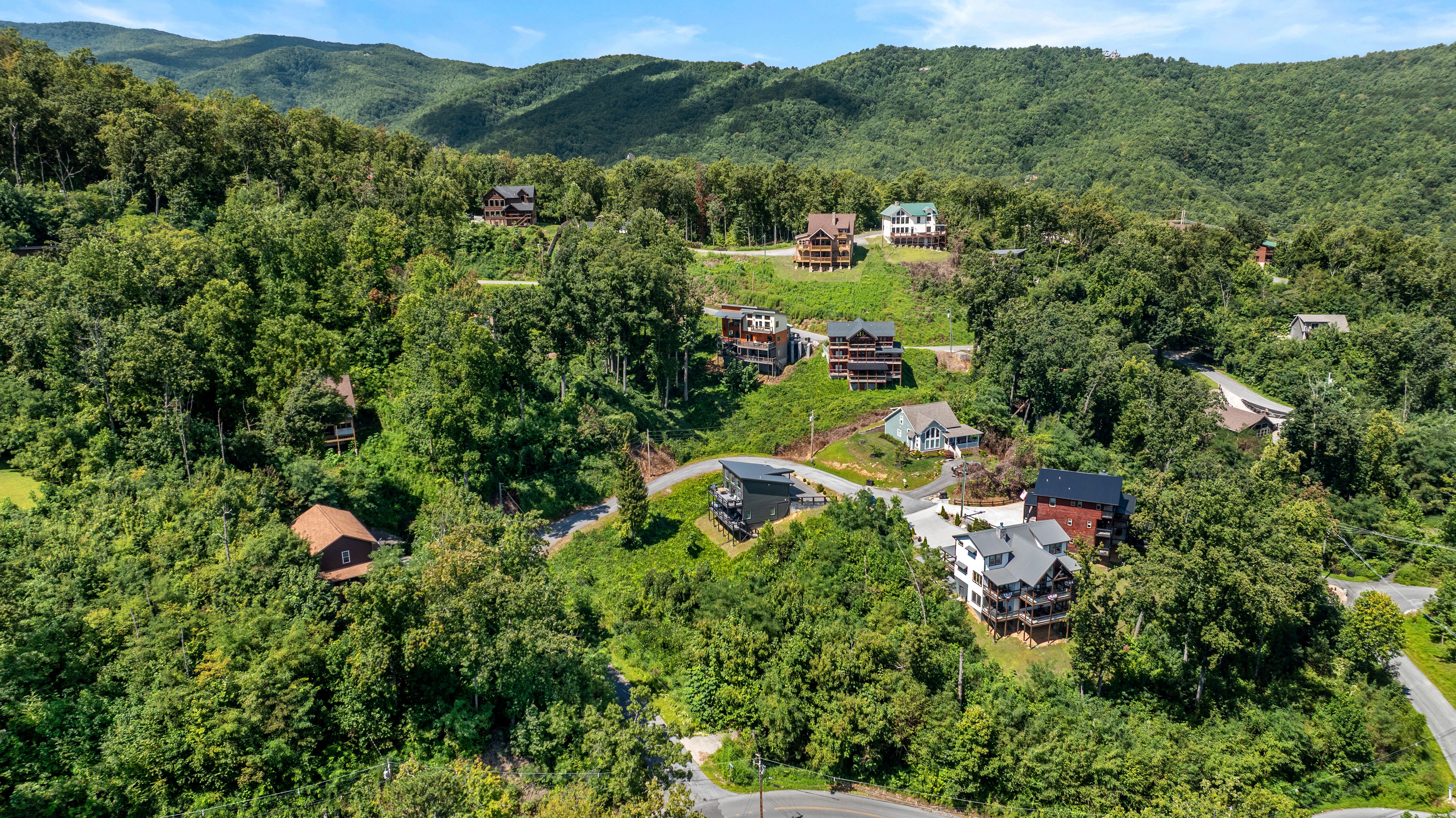 Gatlinburg, Tennessee, 37738, United States, 1 Bedroom Bedrooms, ,2 BathroomsBathrooms,Residential,For Sale,1934967